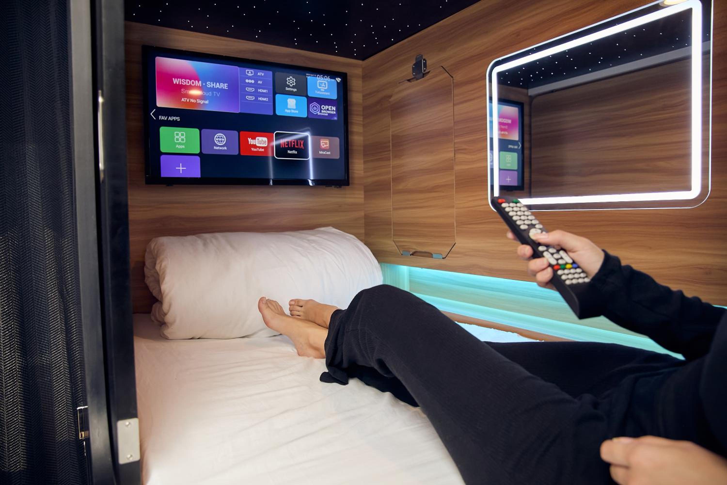 Capsule Hotel
