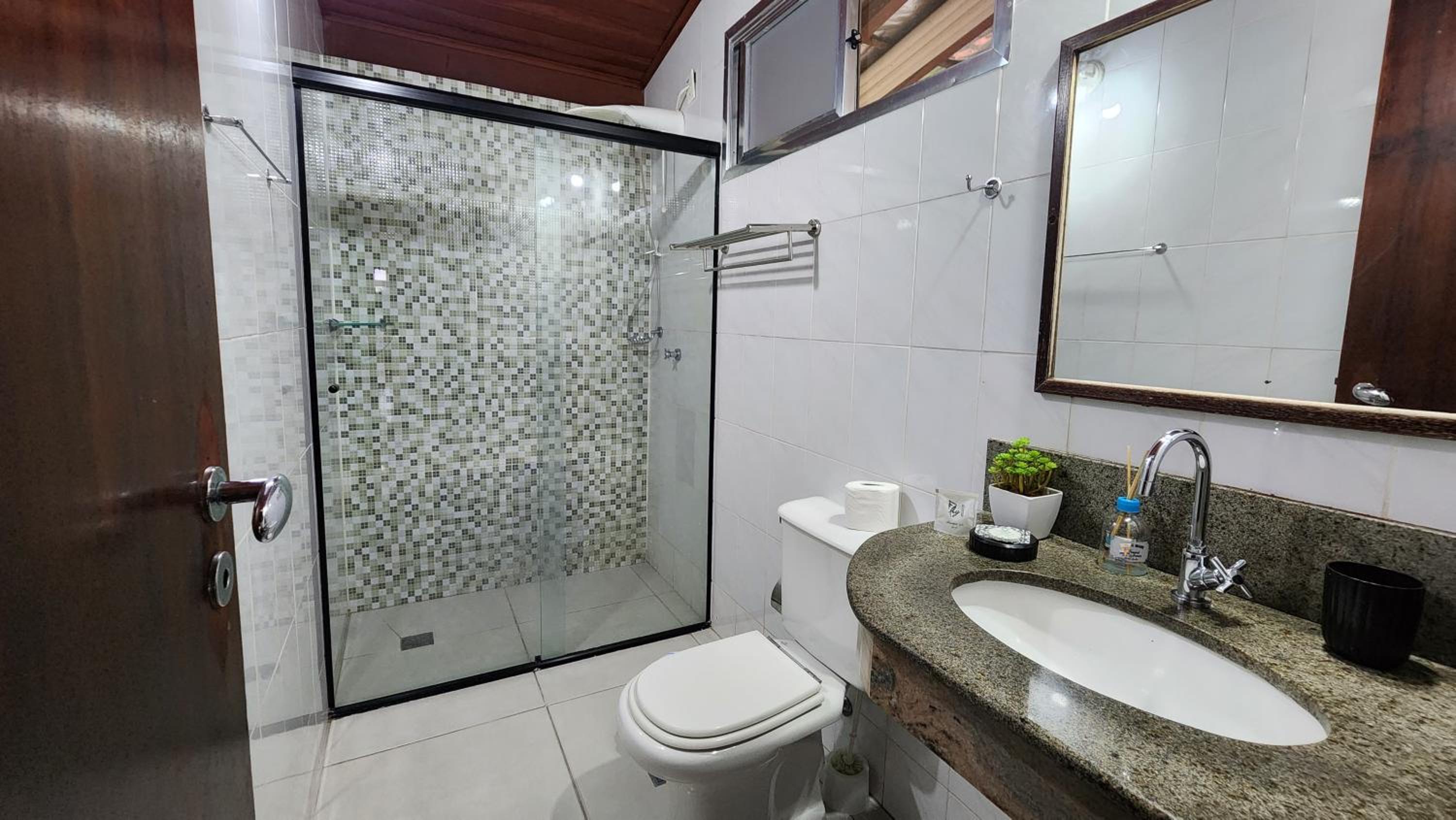 3 Praias, Apartamentos, Piscinas, Luxo - Angra Temporada
