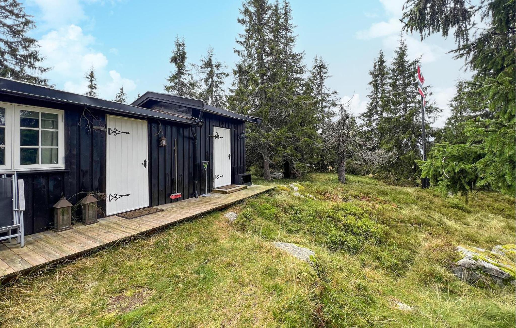 Cozy Home In Sjusjøen With Sauna