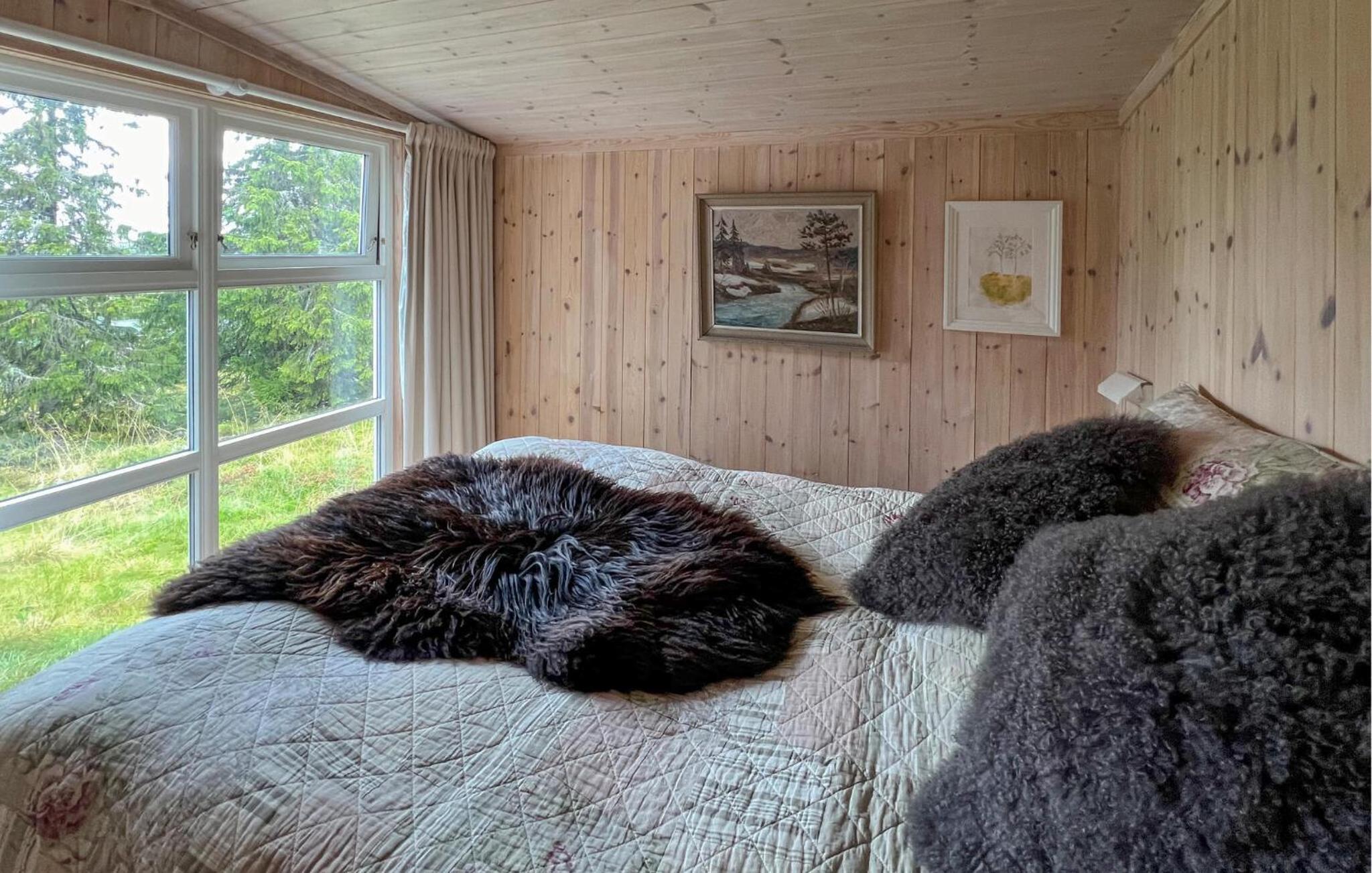Cozy Home In Sjusjøen With Sauna