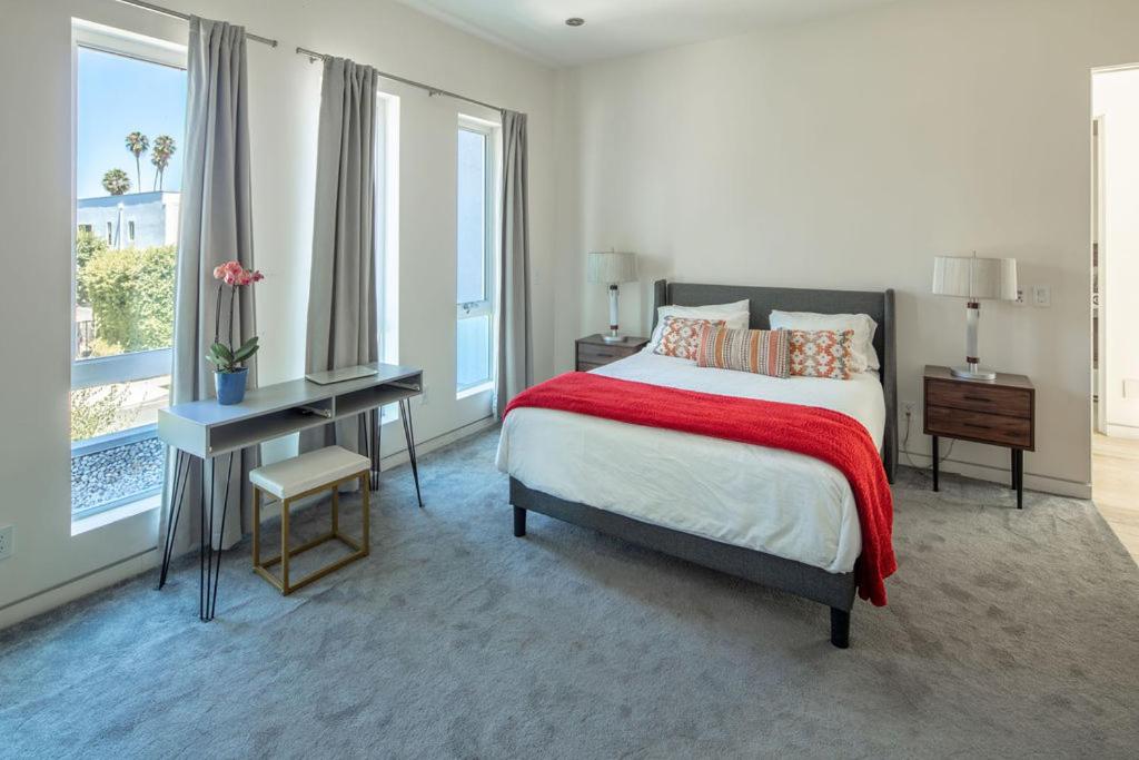 Luxury Living At The House On 4th