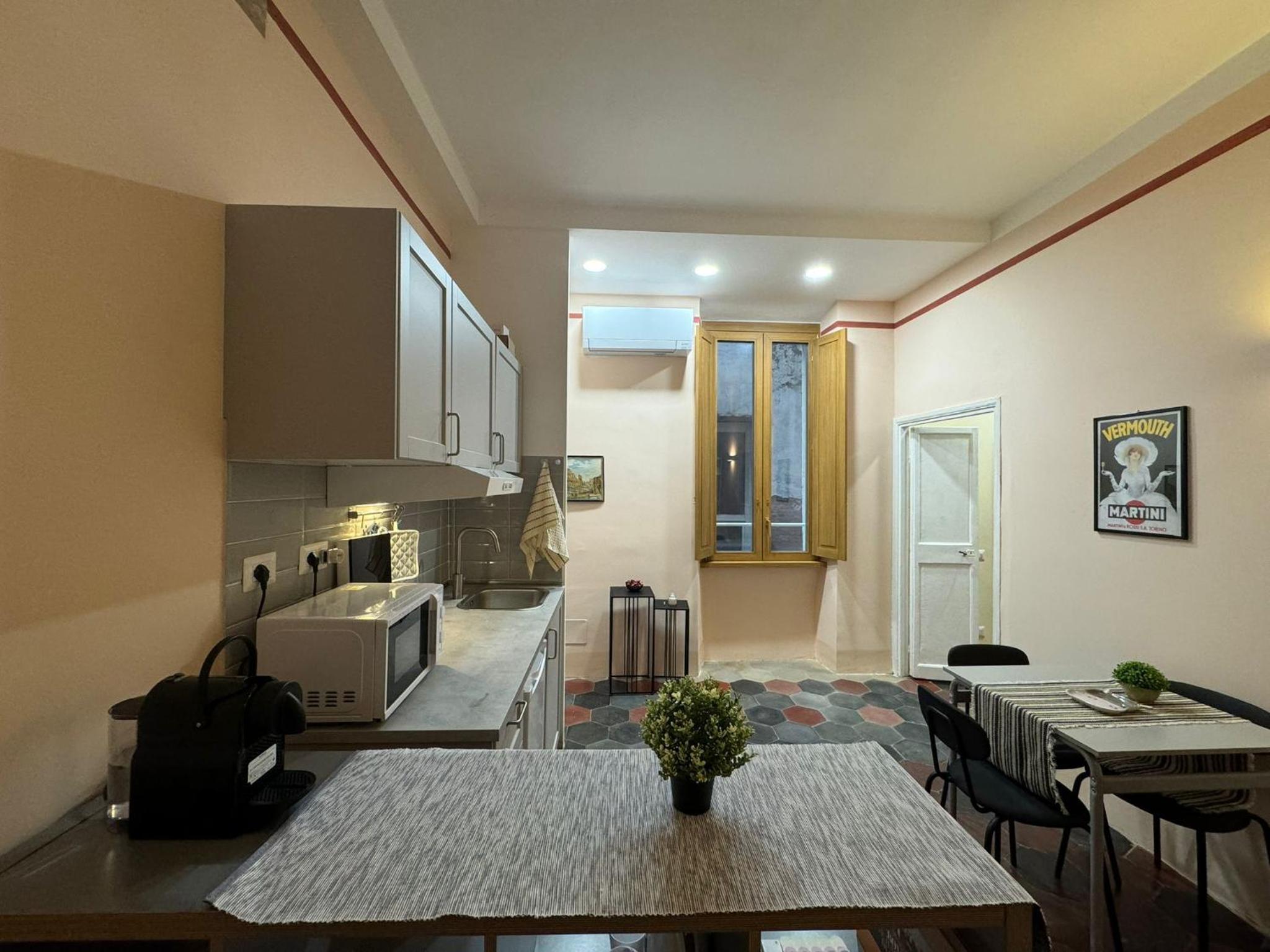 Le Due Torri in Rione Monti