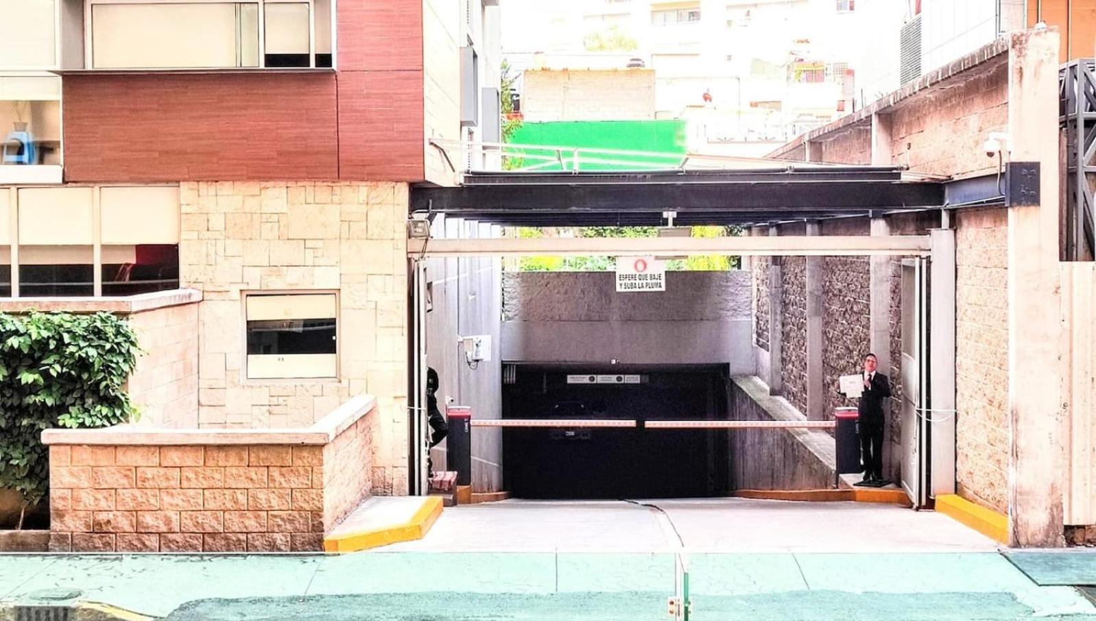 Polanco Signaturepool, Paddle, Jacuzzi, 150mbs