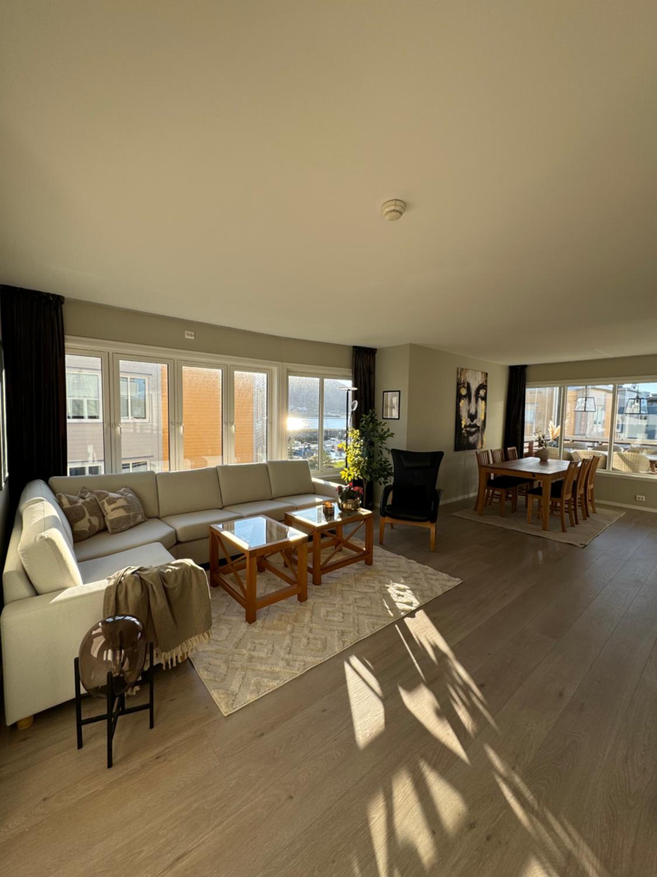 Big modern aparthment near by the sea & city center Tromsø view 3