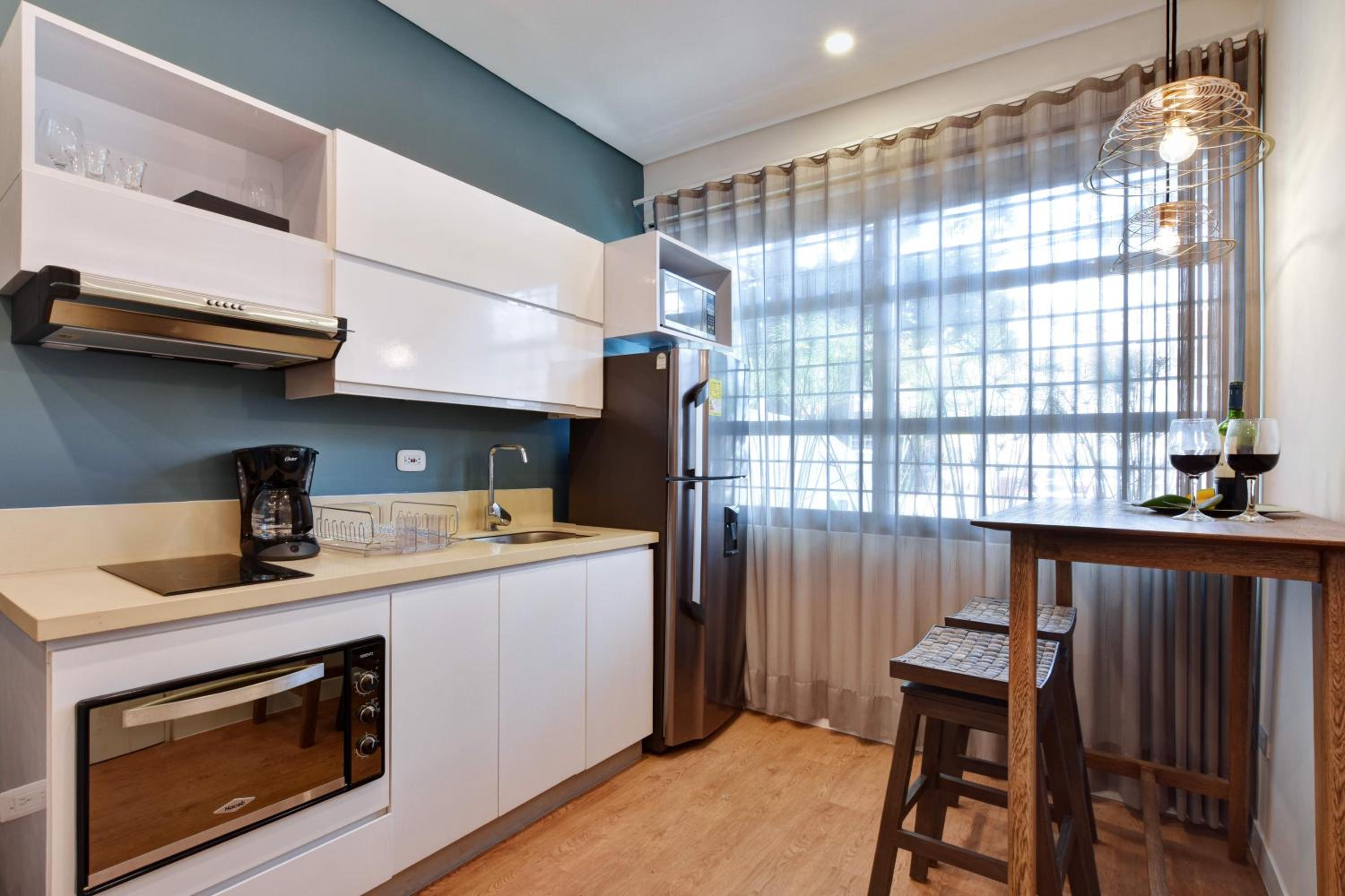 Granada Executive Suites