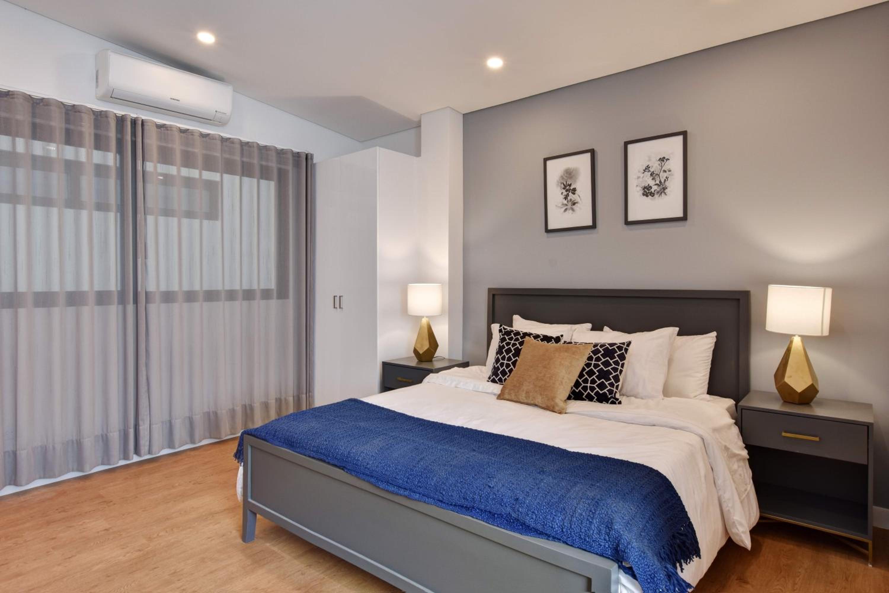 Granada Executive Suites
