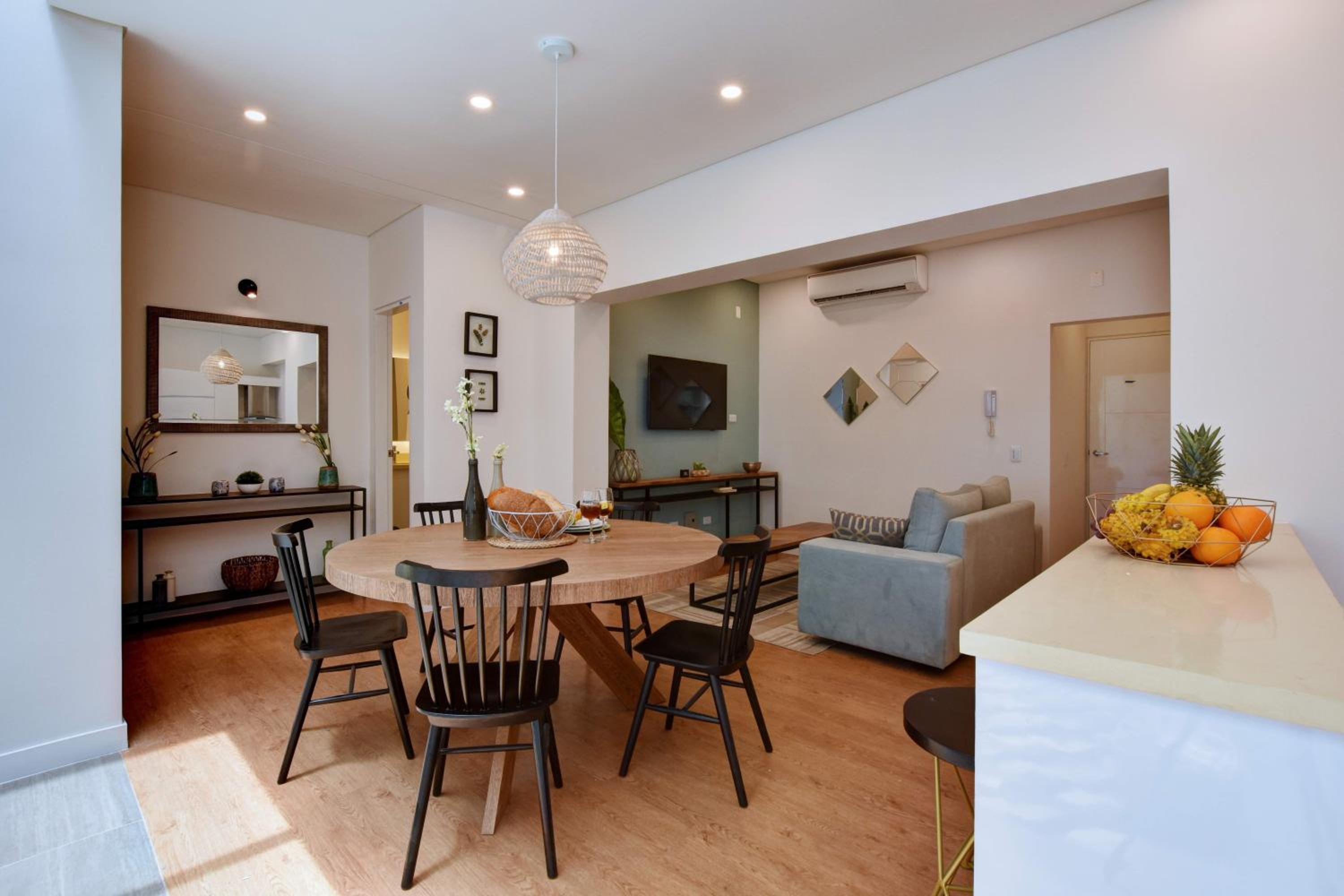 Granada Executive Suites