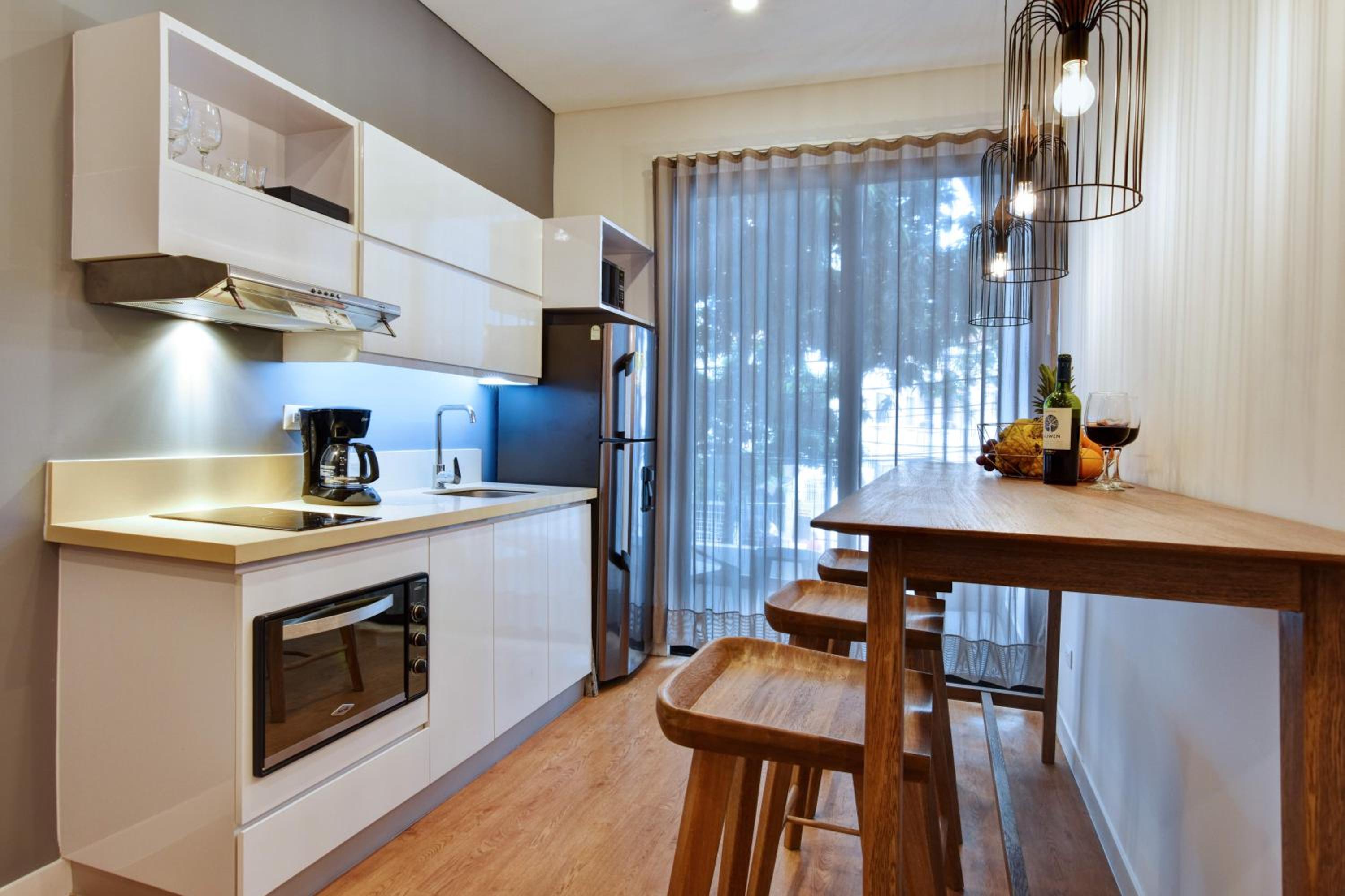 Granada Executive Suites