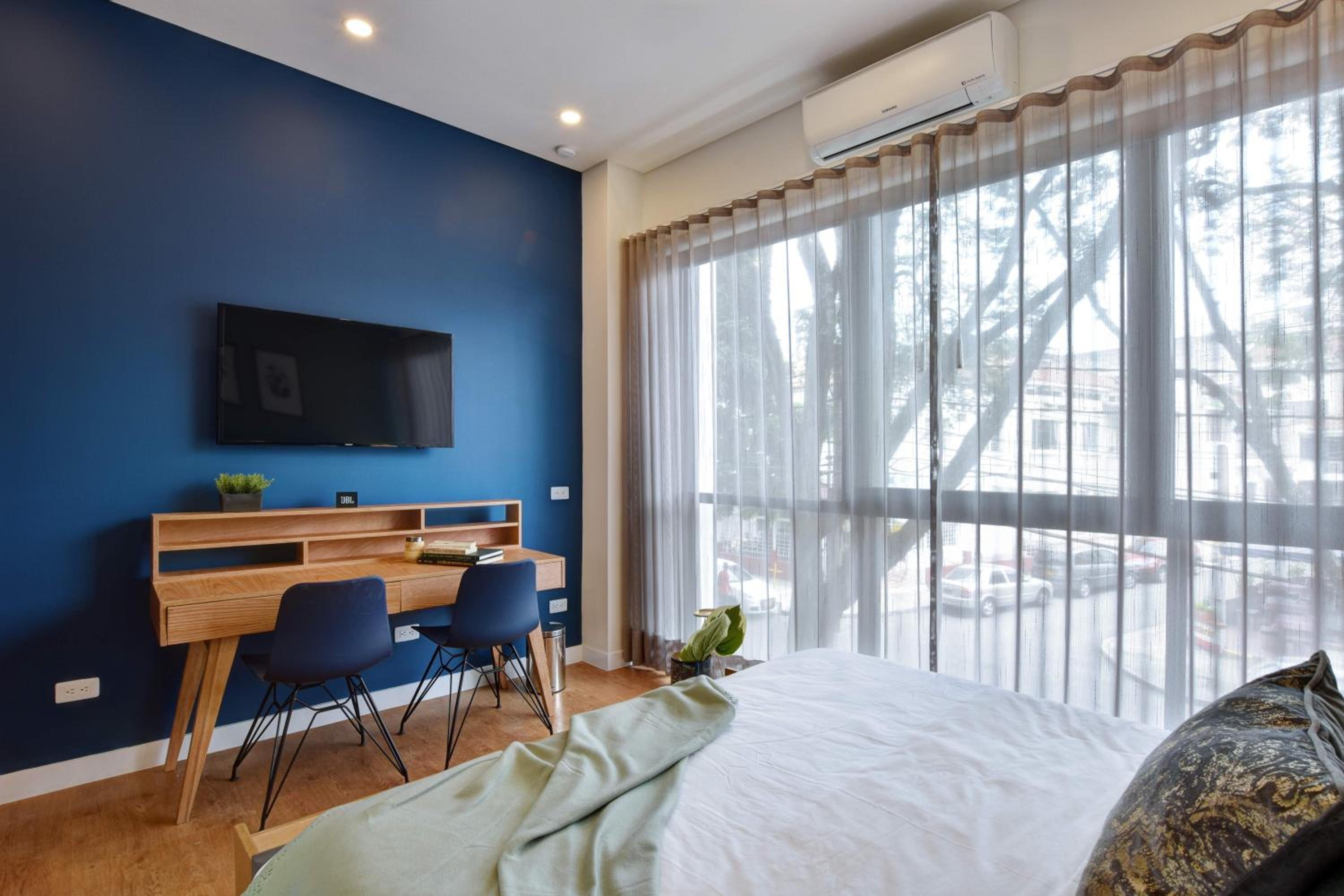 Granada Executive Suites