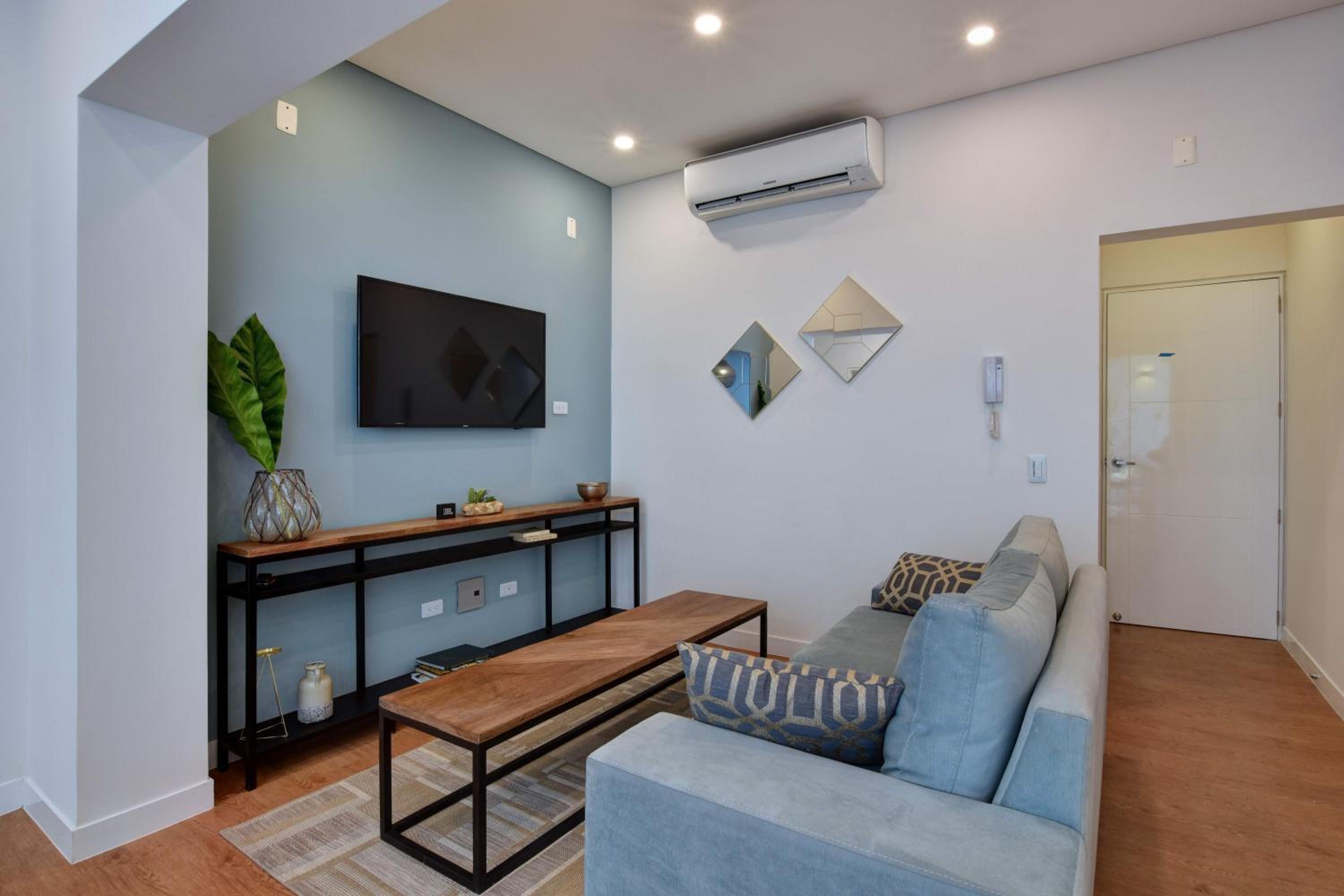 Granada Executive Suites