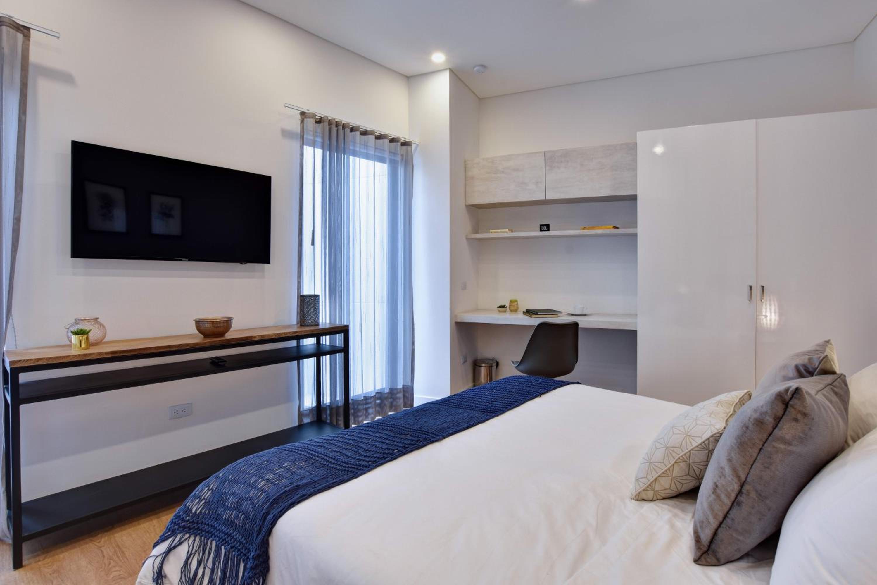 Granada Executive Suites