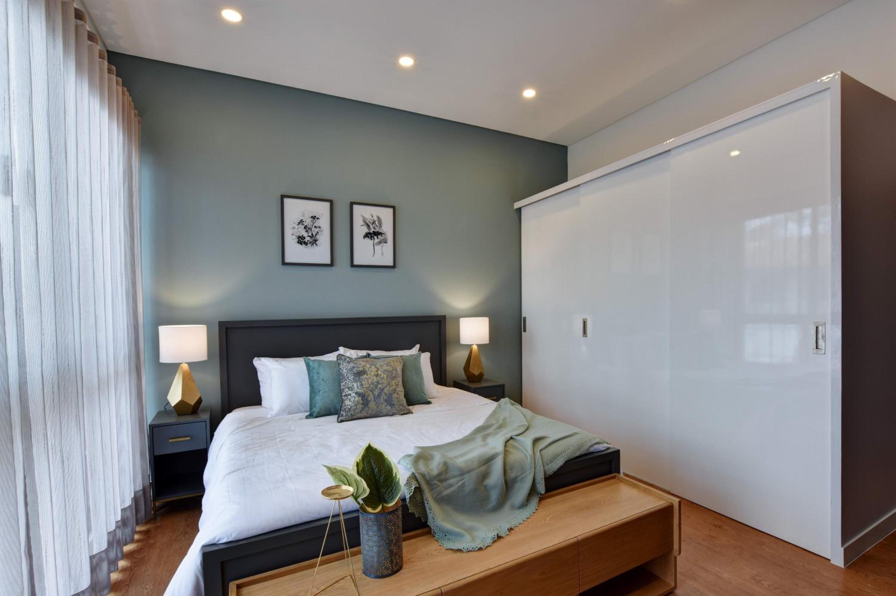 Granada Executive Suites