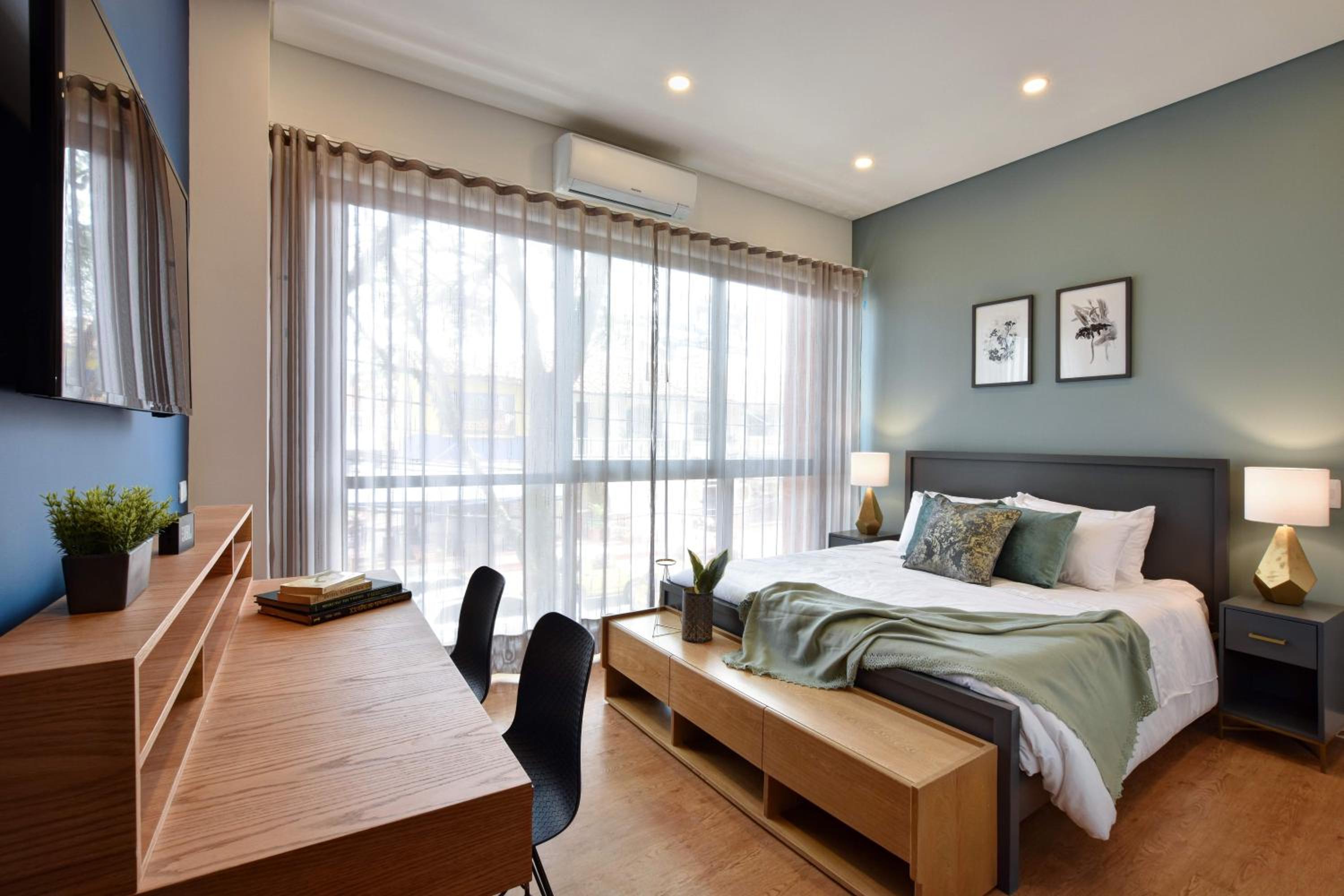 Granada Executive Suites