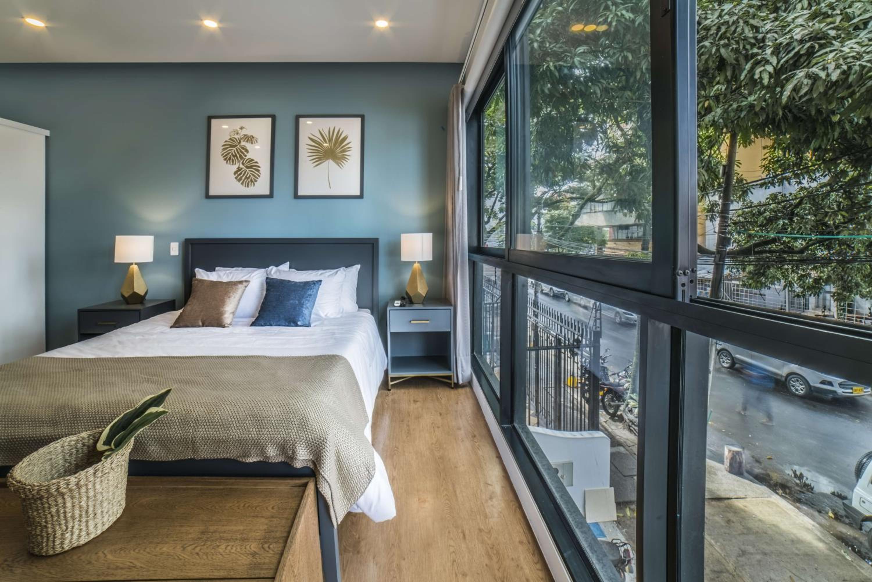 Granada Executive Suites