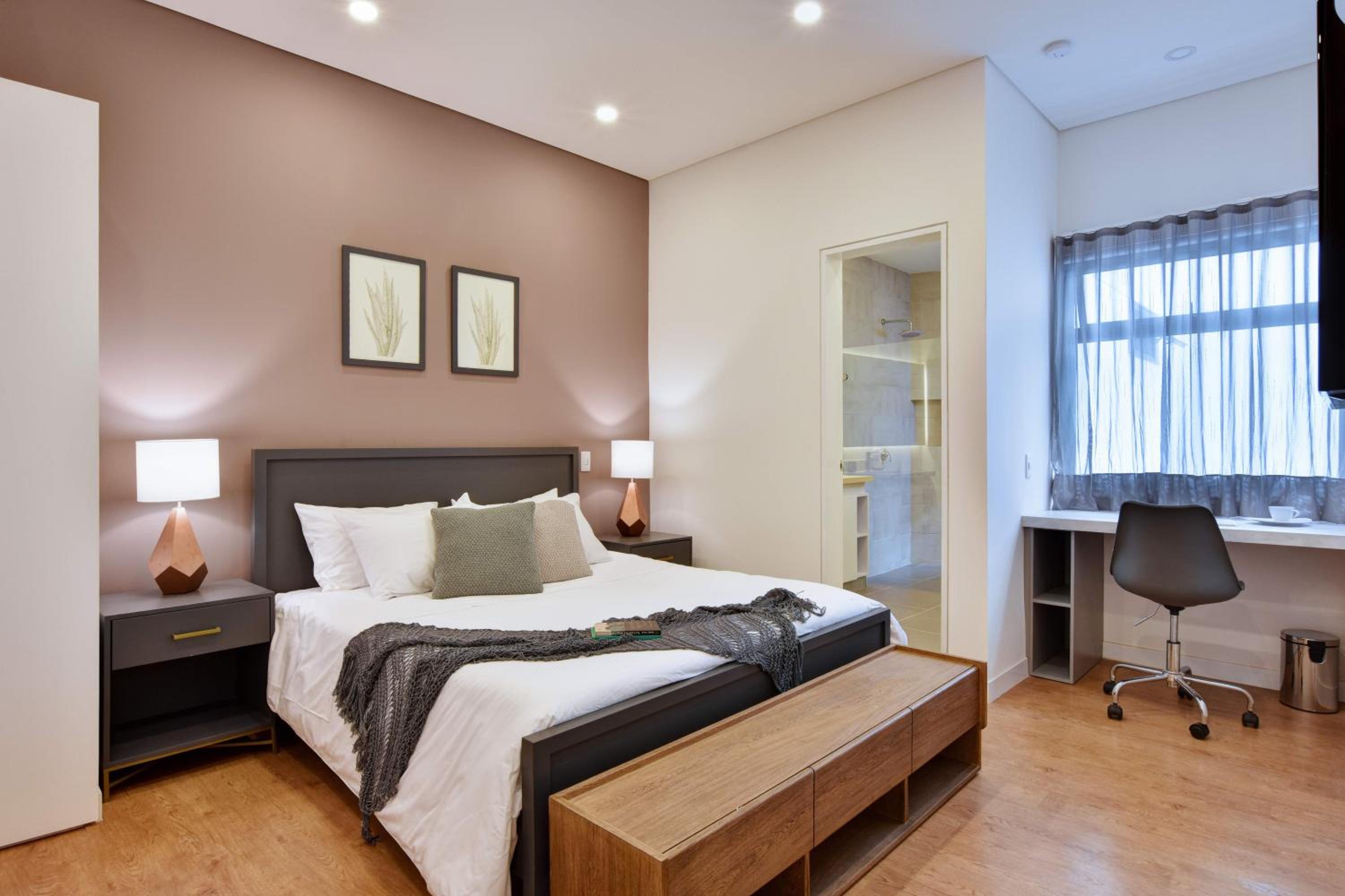 Granada Executive Suites
