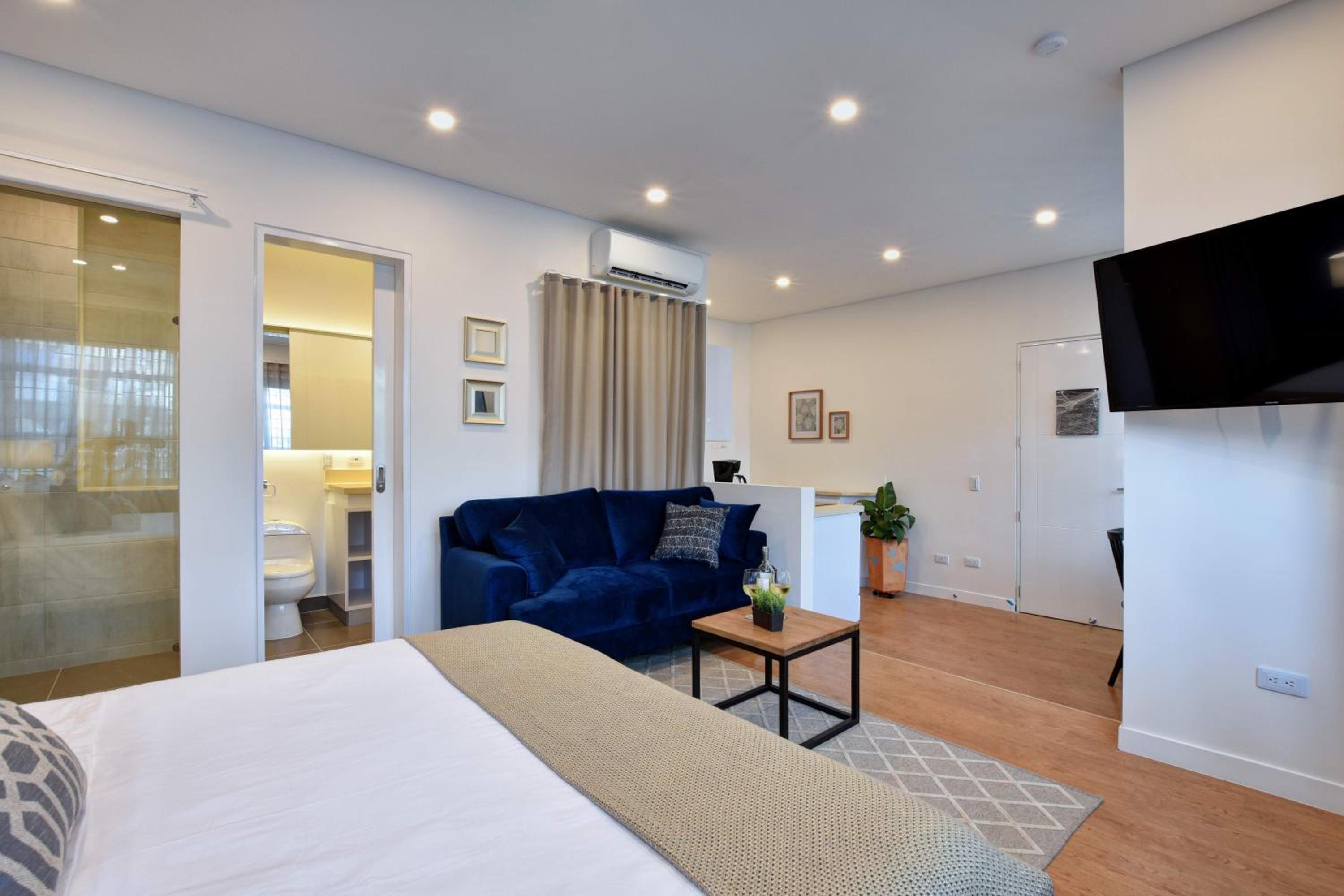 Granada Executive Suites