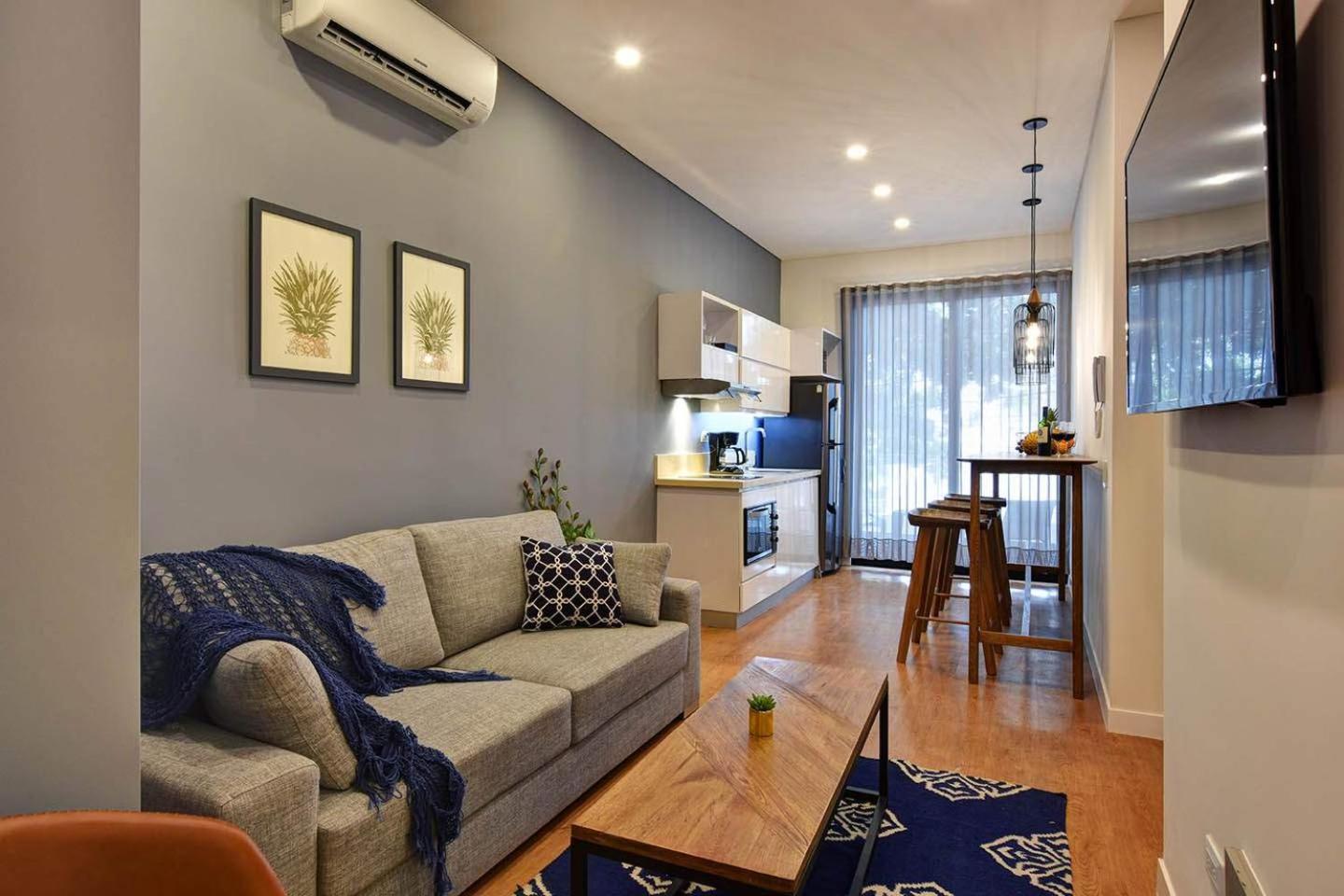 Granada Executive Suites