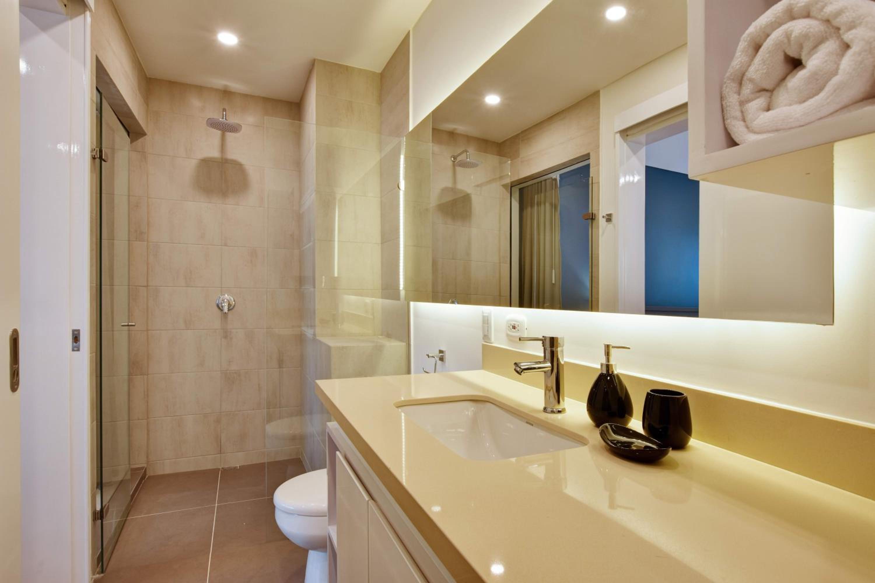 Granada Executive Suites
