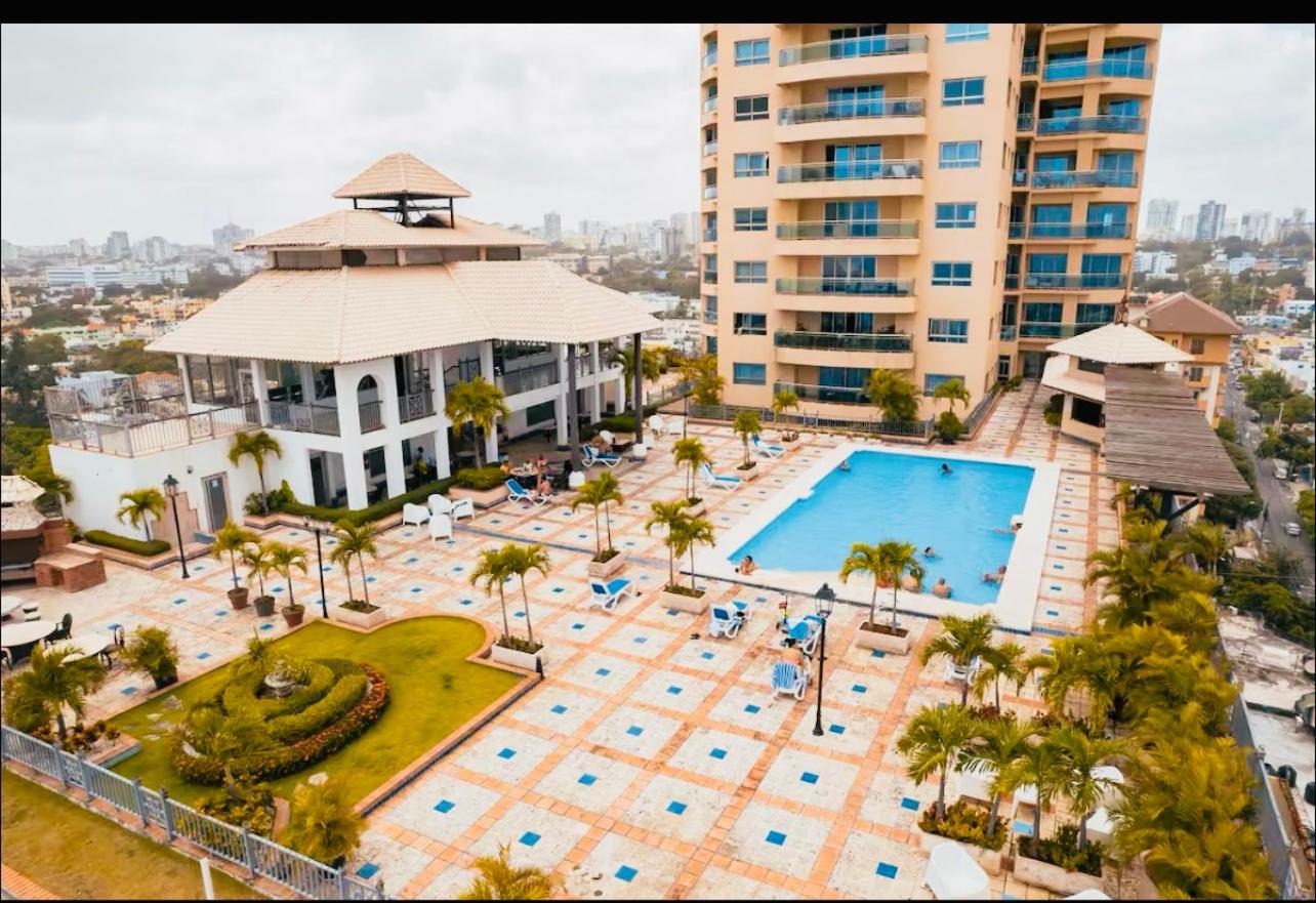 Spectacular Condominium between the city and the sea