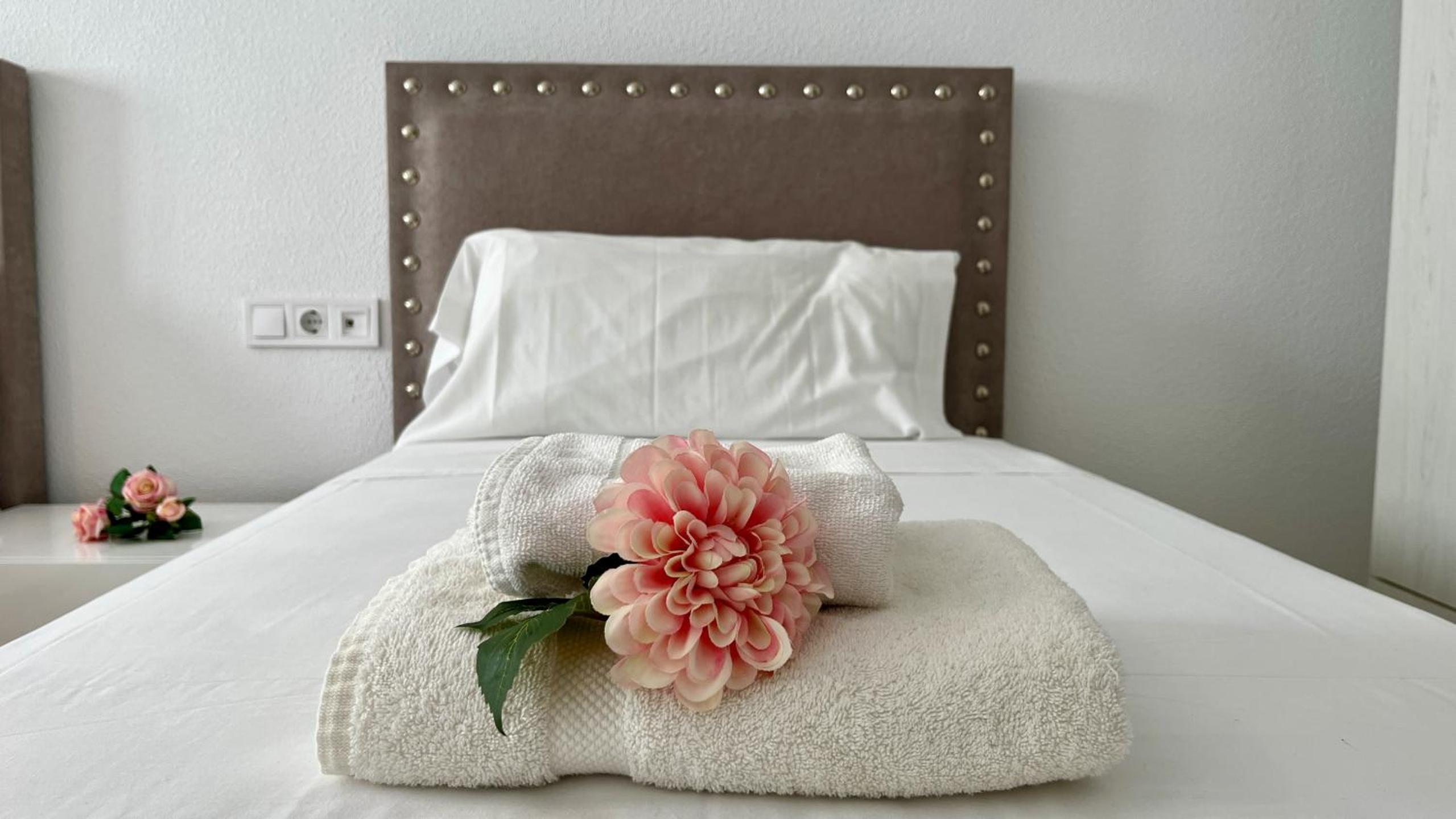 Blue Suites 12A by Gloove photo 4