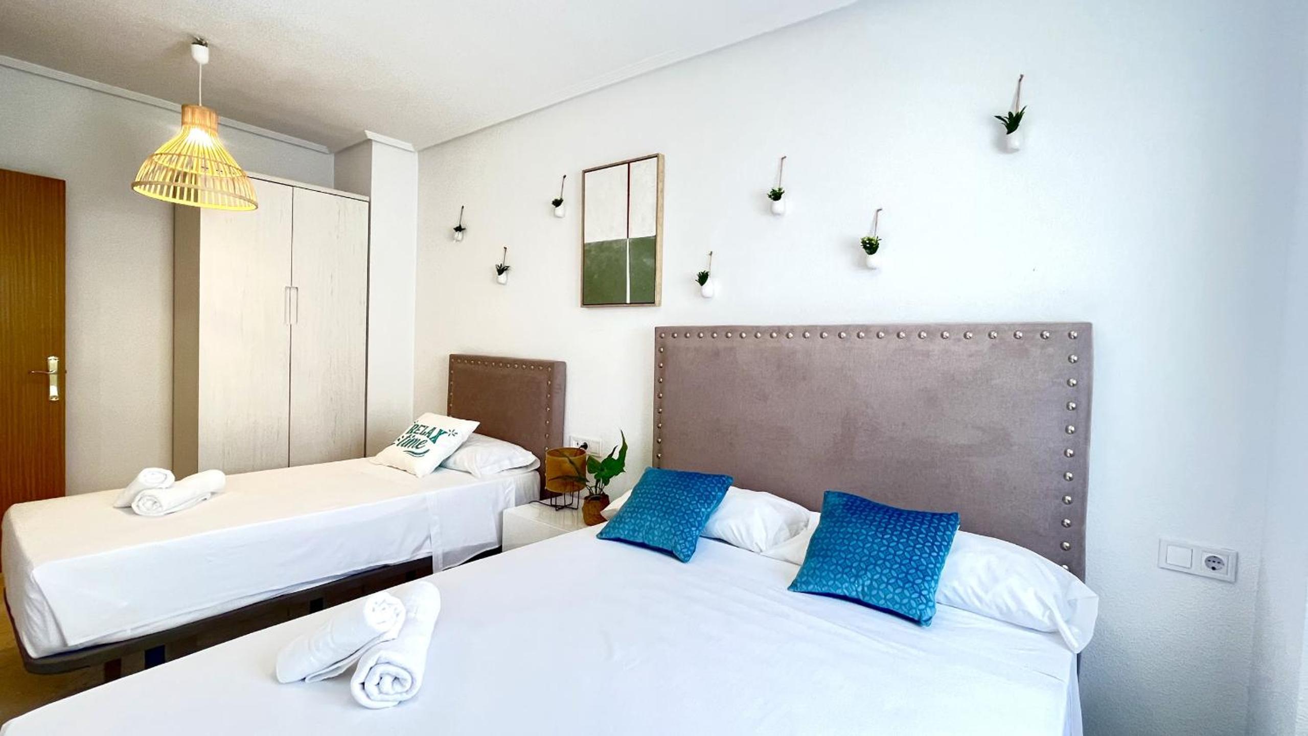 Blue Suites 13B by Gloove view 5
