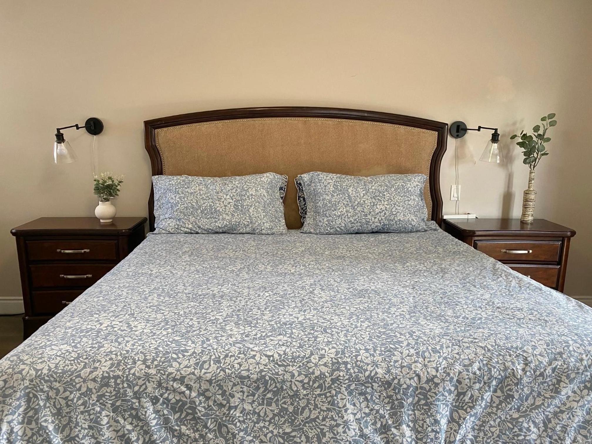 Belleville Vacations - 3 Bedroom Villa by the Marina - Property Image 3