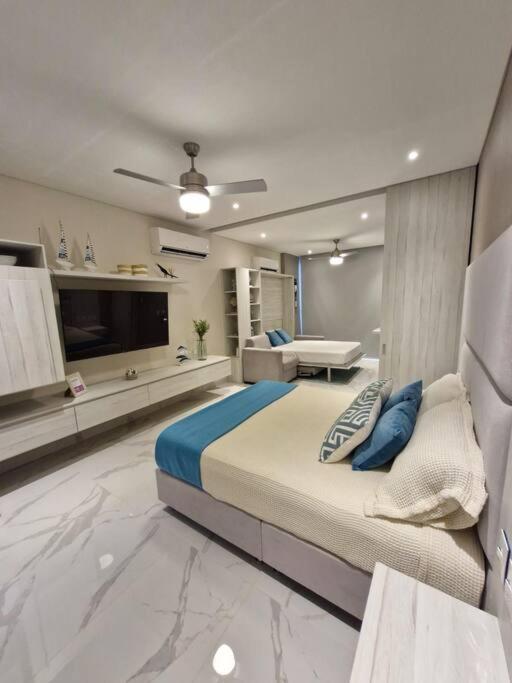 Apartamento en Santa Marta con Vista al Mar Sui Lofts 904 frente al Hotel Hilton