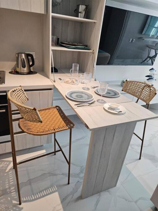 Apartamento en Santa Marta con Vista al Mar Sui Lofts 904 frente al Hotel Hilton