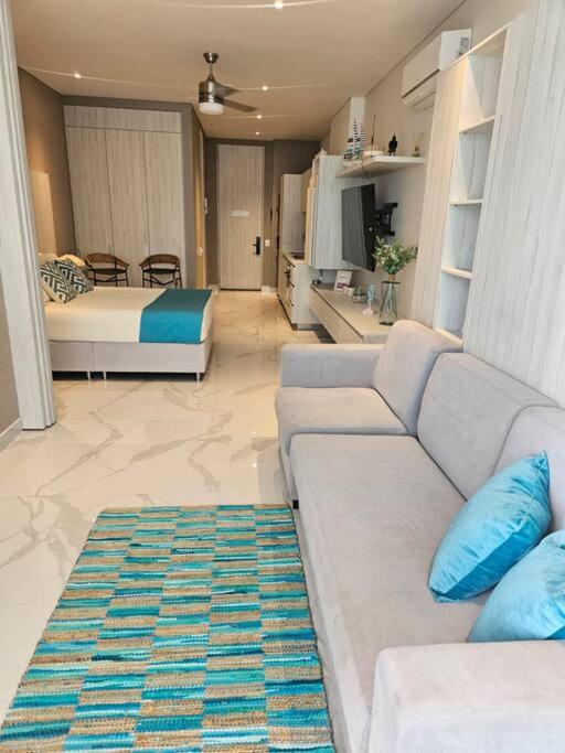 Apartamento en Santa Marta con Vista al Mar Sui Lofts 904 frente al Hotel Hilton
