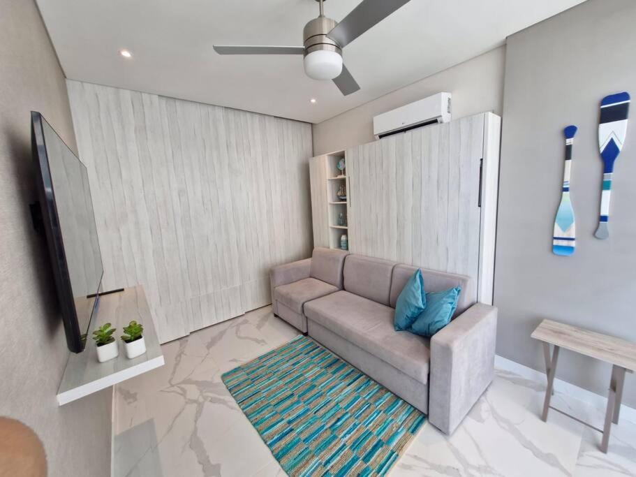 Apartamento en Santa Marta con Vista al Mar Sui Lofts 904 frente al Hotel Hilton