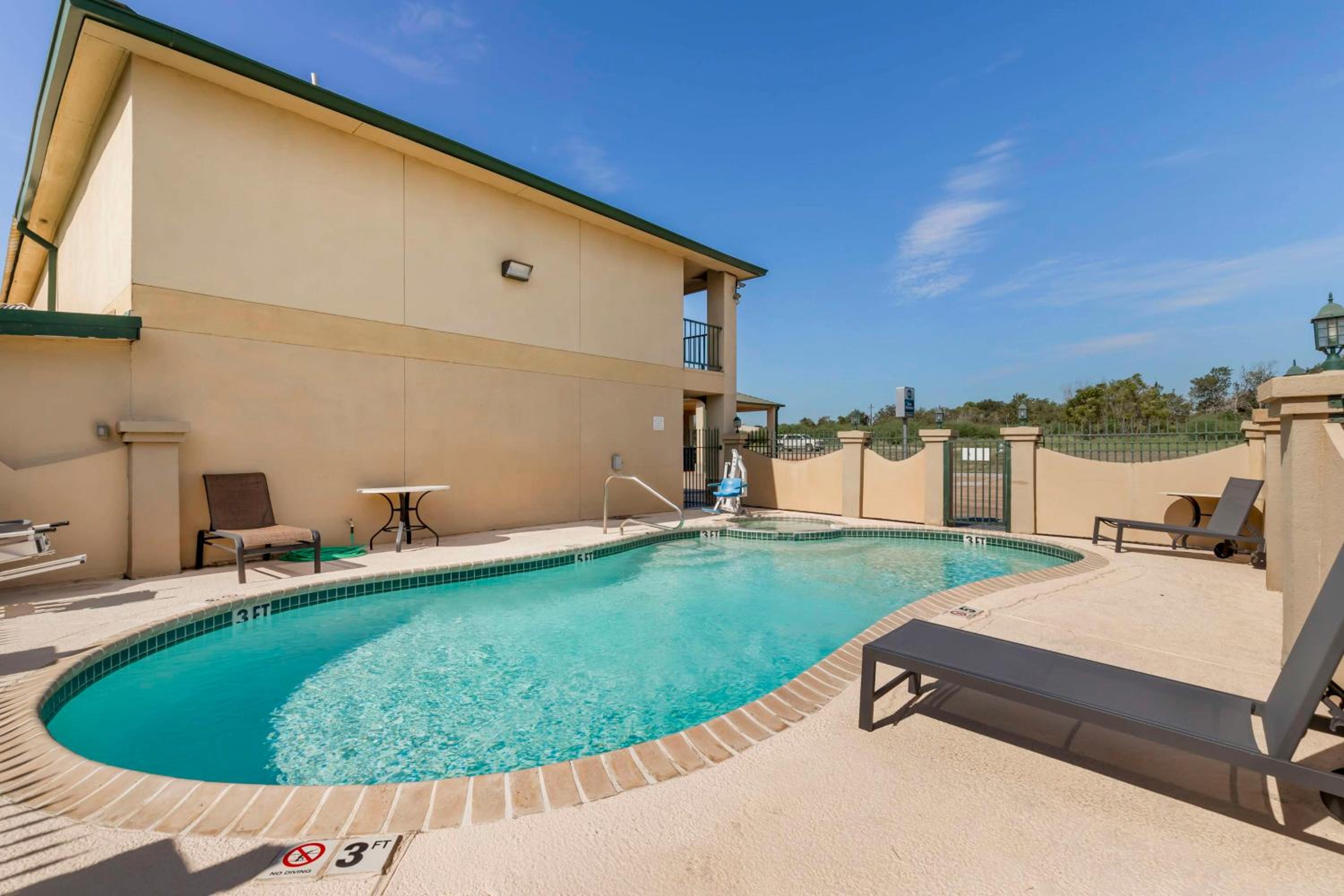 Best Western Executive Inn