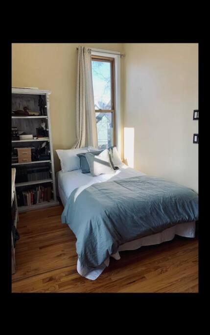 Luxe Downtown Historic Victorian, Premiere Location! view 5