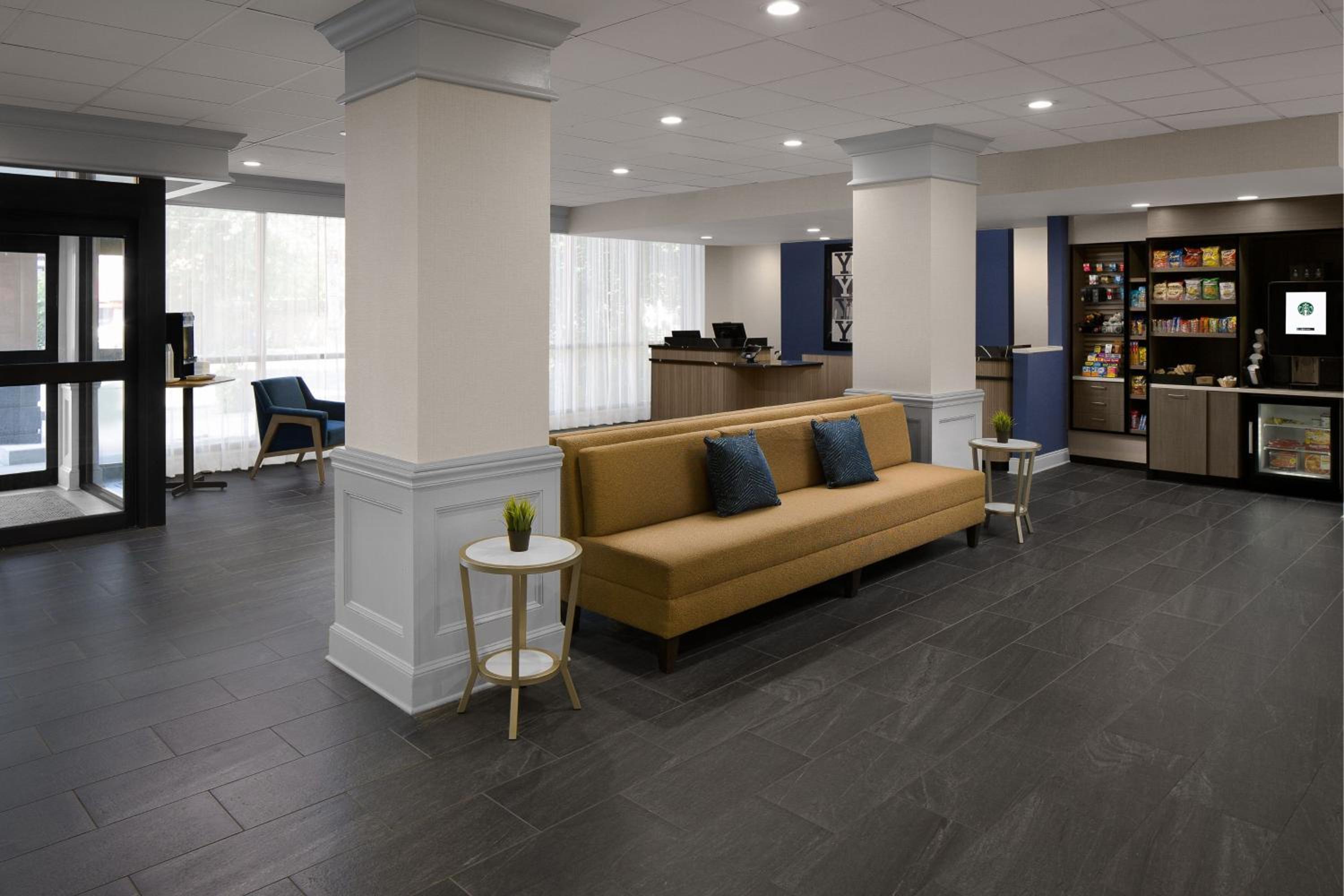 New Haven Vacations - Courtyard New Haven at Yale - Property Image 33