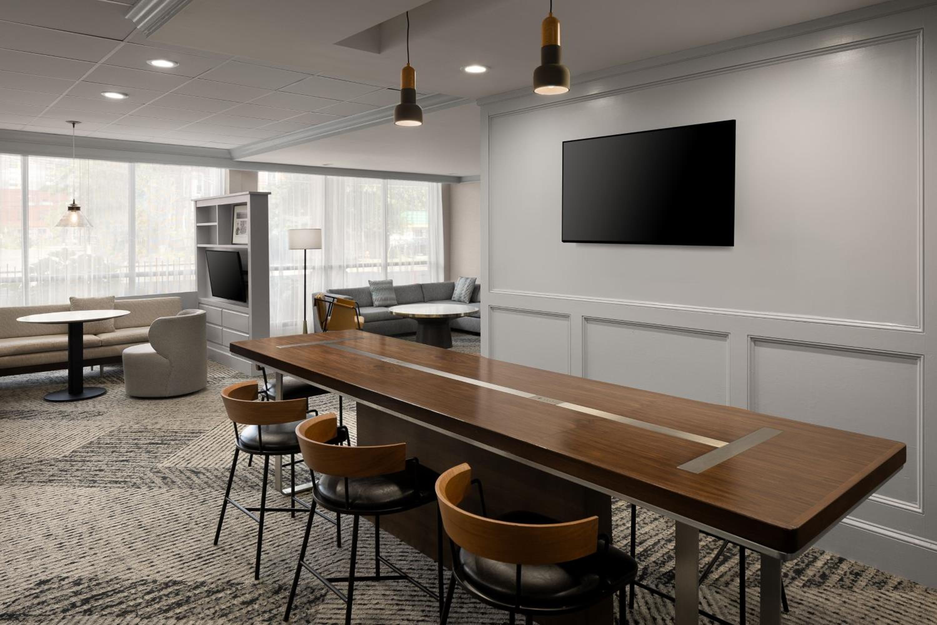 New Haven Vacations - Courtyard New Haven at Yale - Property Image 34