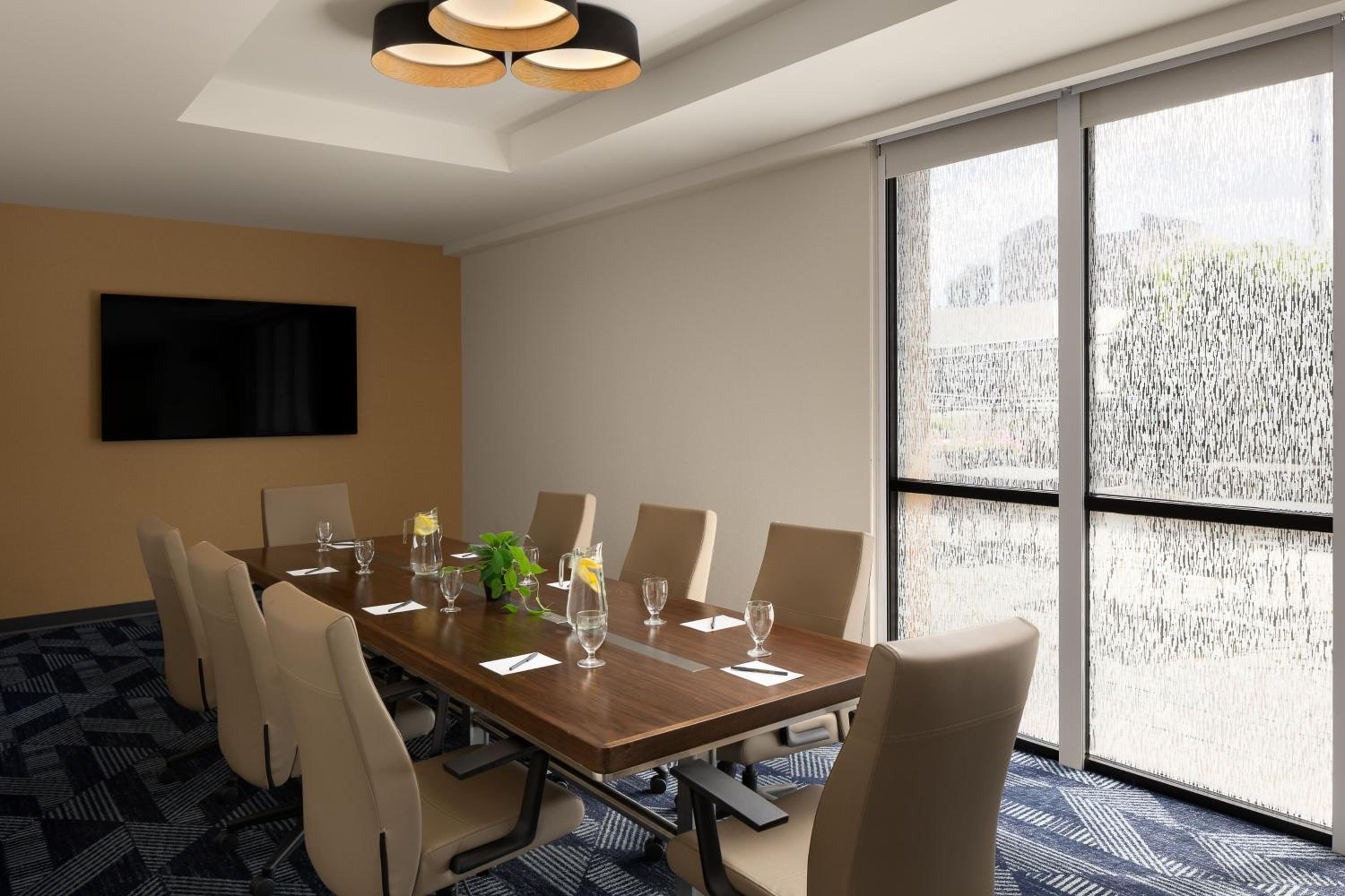 New Haven Vacations - Courtyard New Haven at Yale - Property Image 31