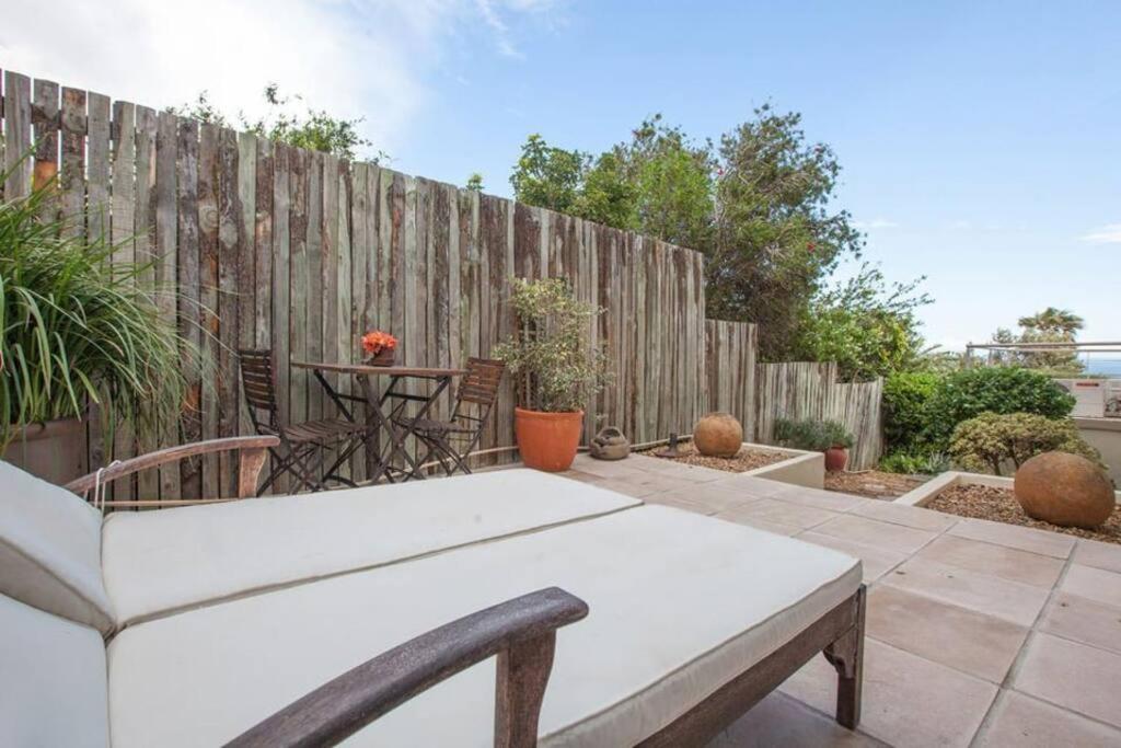 3 Bedroom house in Camps Bay view 3