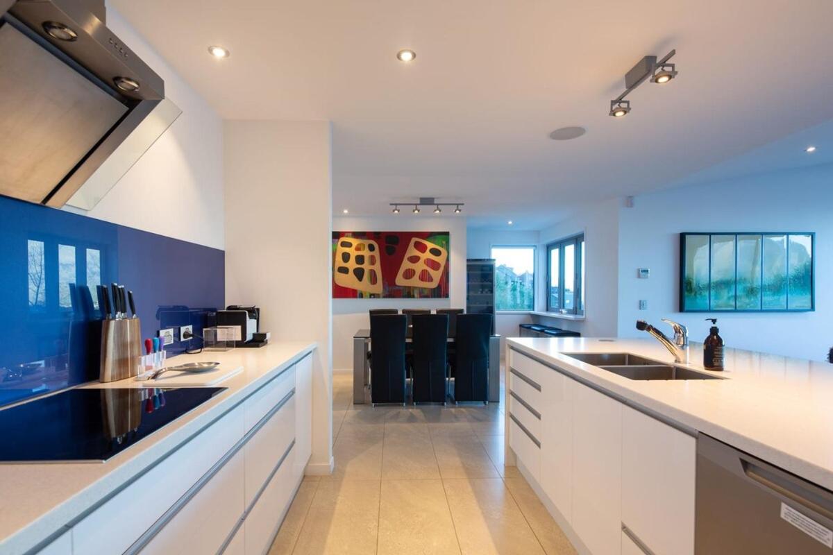 Alpine Edge Villa- AC- Free Parking- Hot Tub- BBQ view 4
