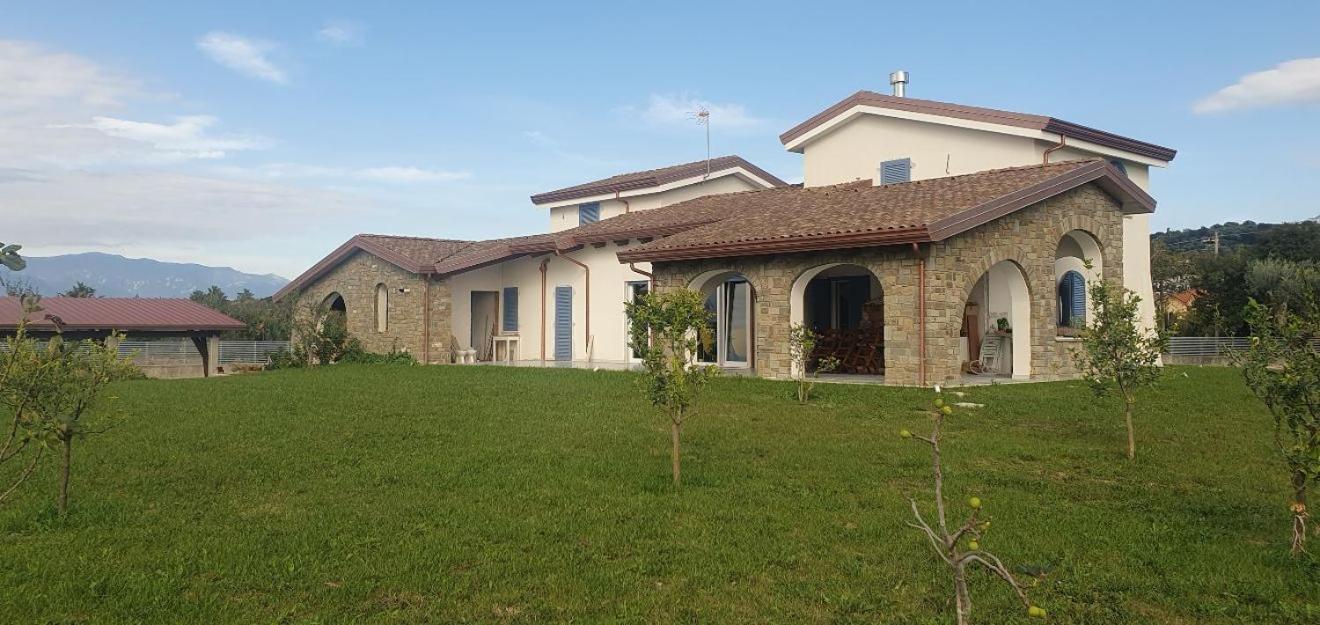 Villa Paestum view 2