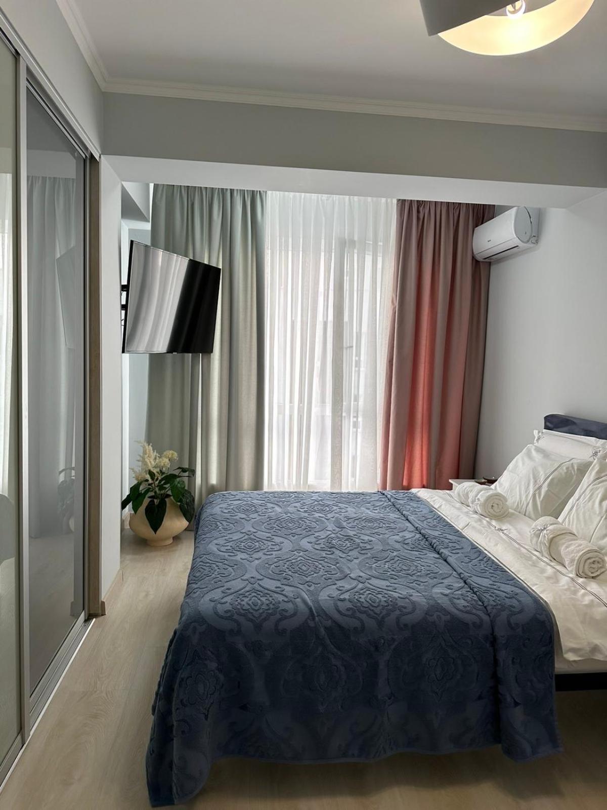 ApartDirect Botanica 1 view 3