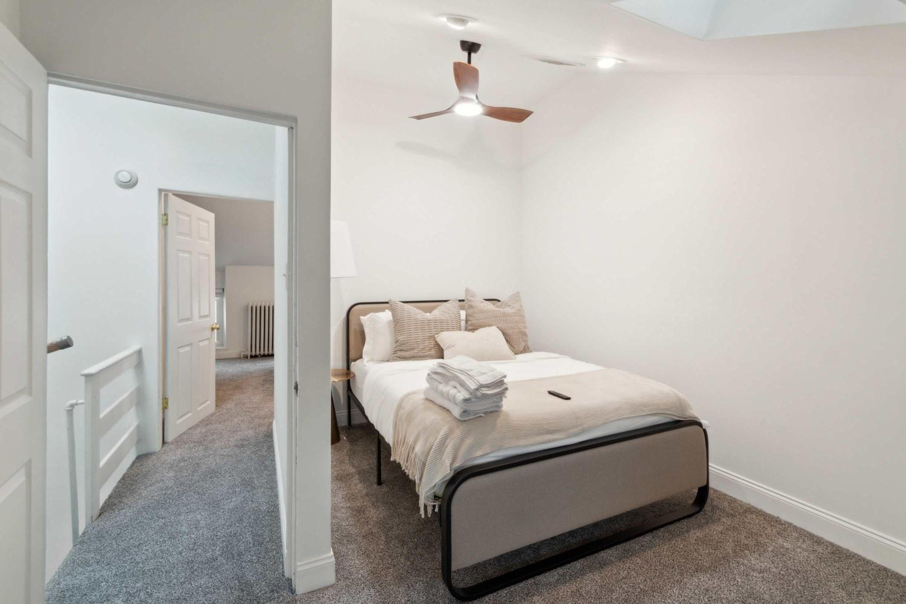 Corner Rowhome with Parking Sleeps 8 view 3