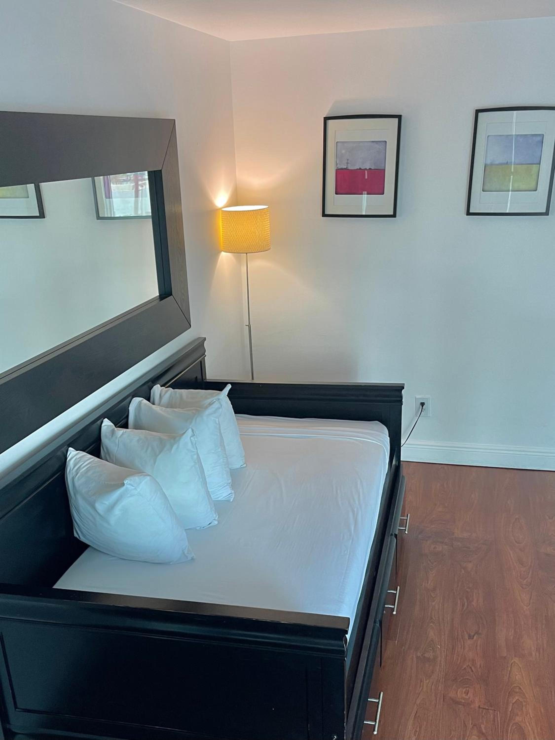 New Point Miami Beach Apartments