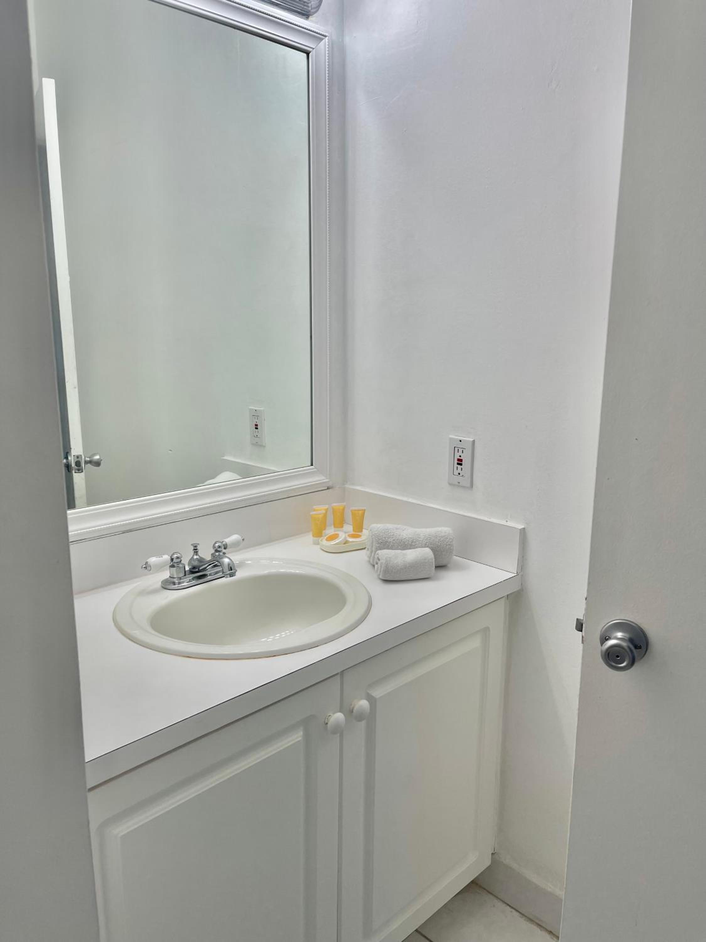 New Point Miami Beach Apartments