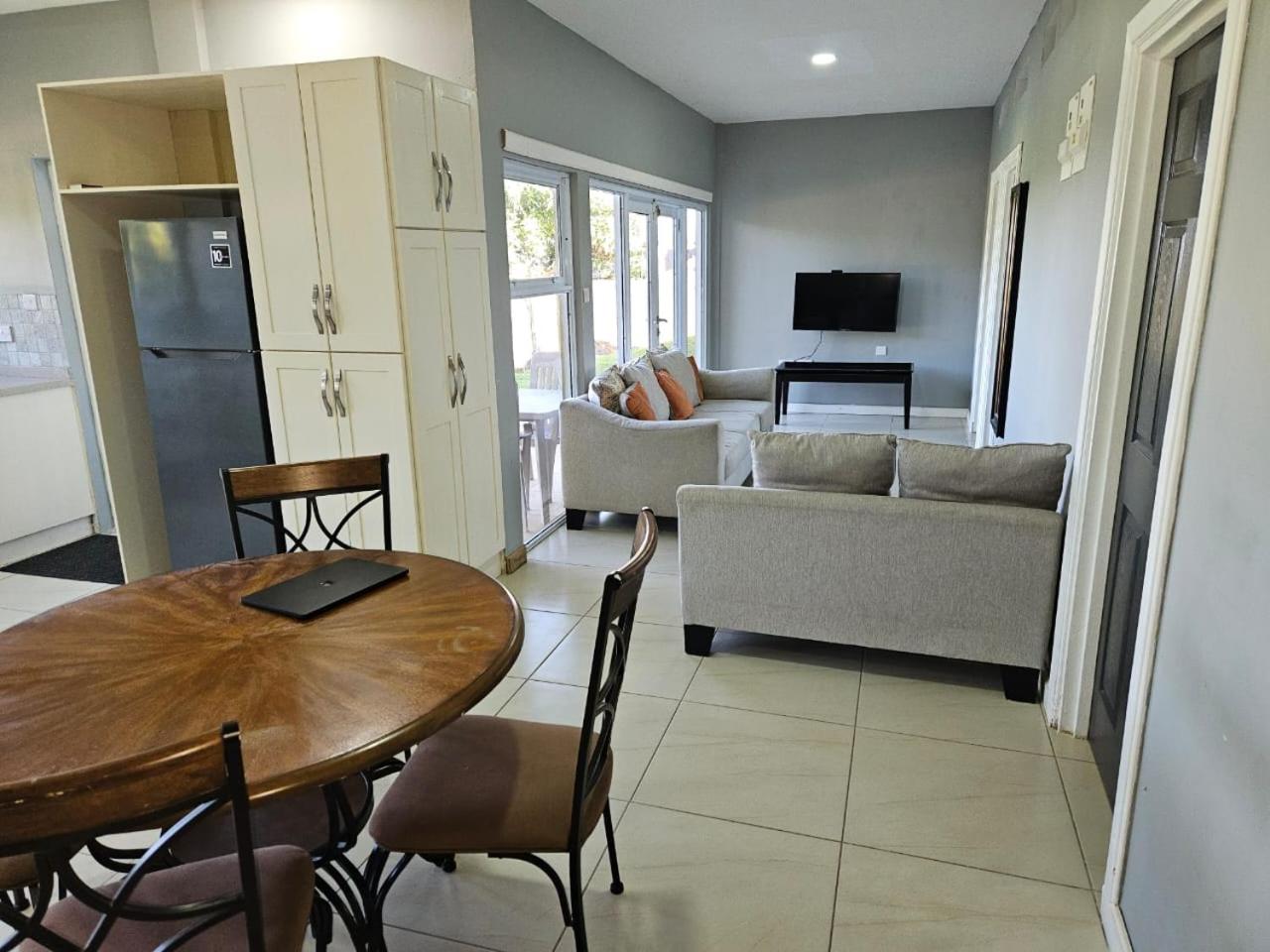 Mac Elegant Apartment