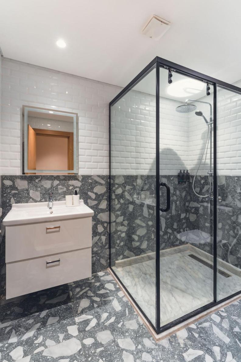 Brassbell l Zamalek l Om Kolthoom Apartments