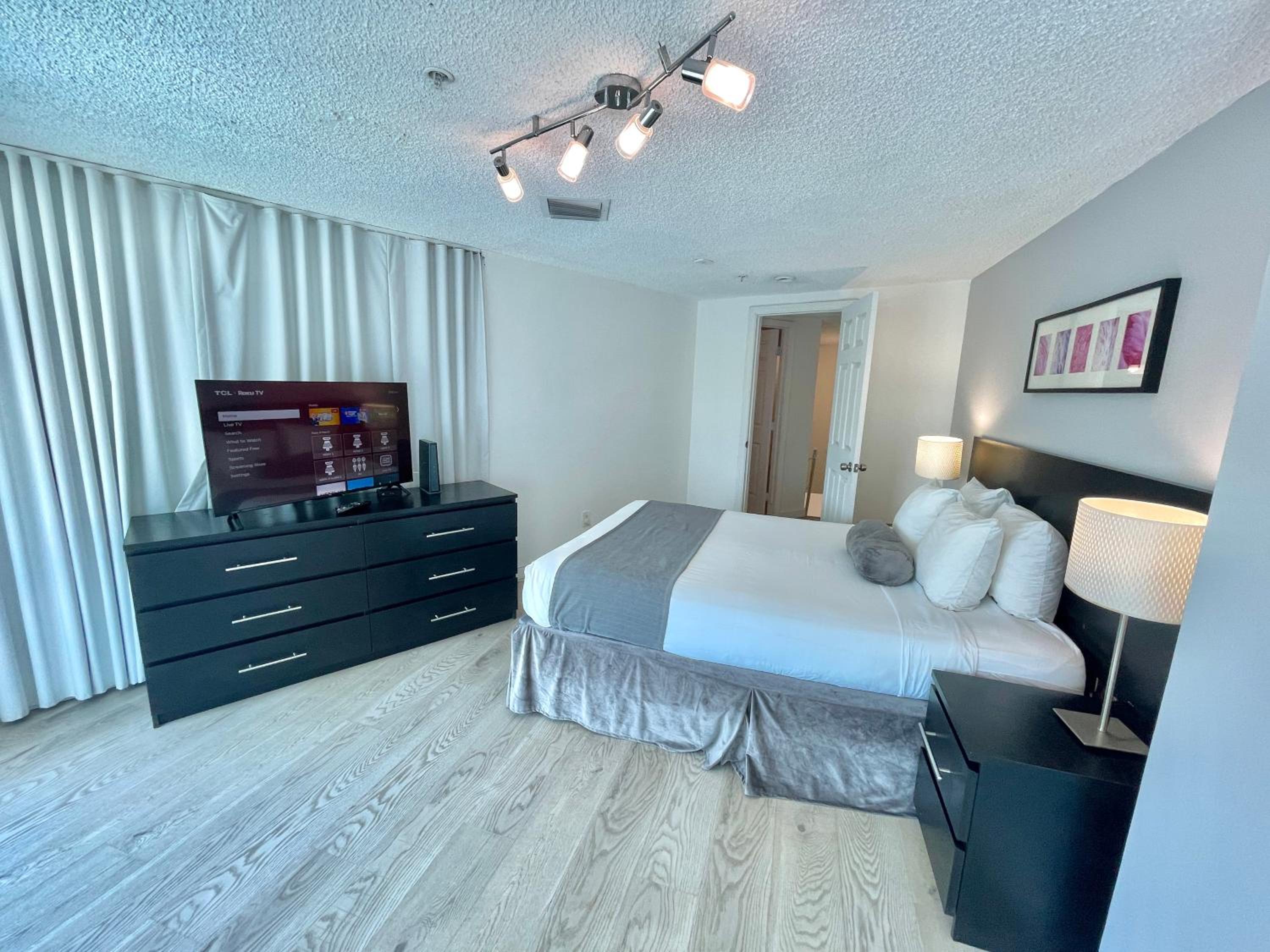 New Point Miami Beach Apartments
