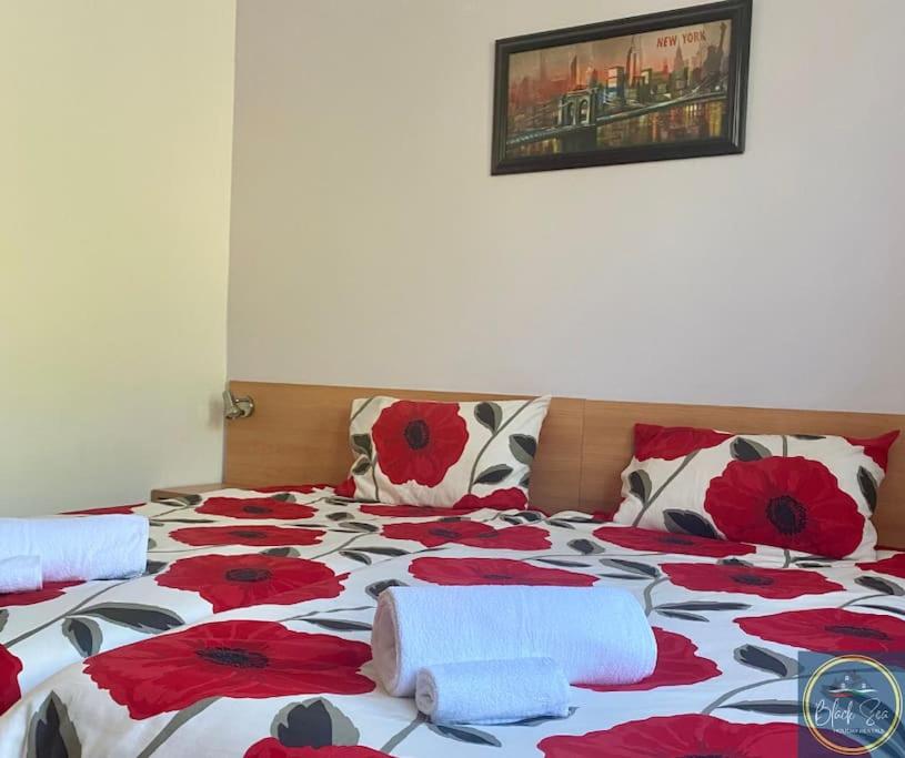 2 Bed Apt at Watermill Complex