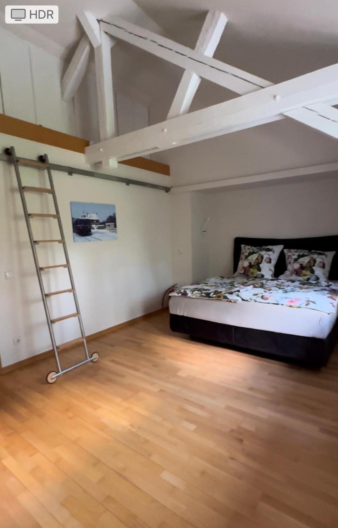 Klimaanlage, 5 Sterne Bahnhoftraum, 200qm Appartement 