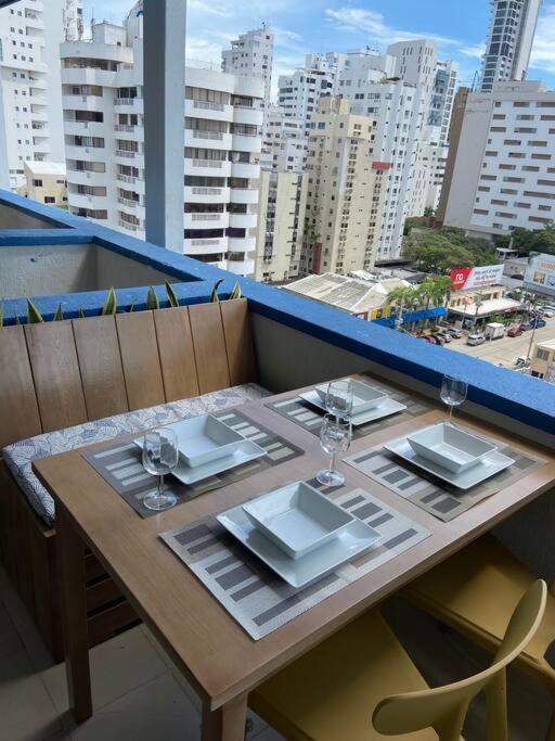 10mo Piso, Piscina, Jacuzzi y a Pasos de la Playa