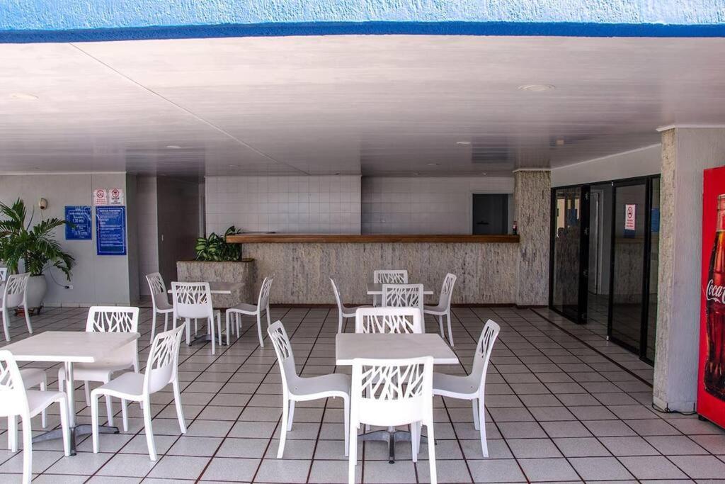 10mo Piso, Piscina, Jacuzzi y a Pasos de la Playa