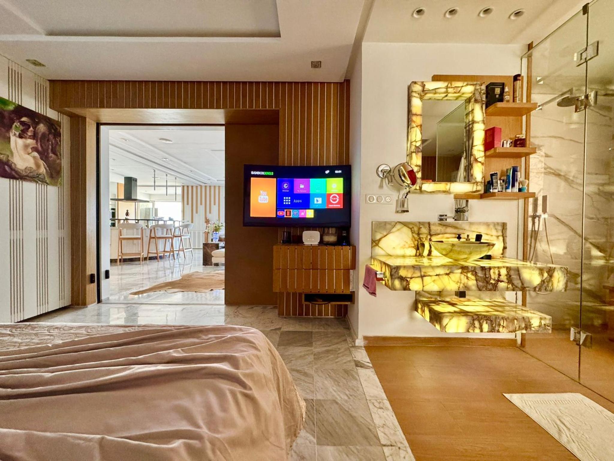 Exceptional Seafront Penthouse
